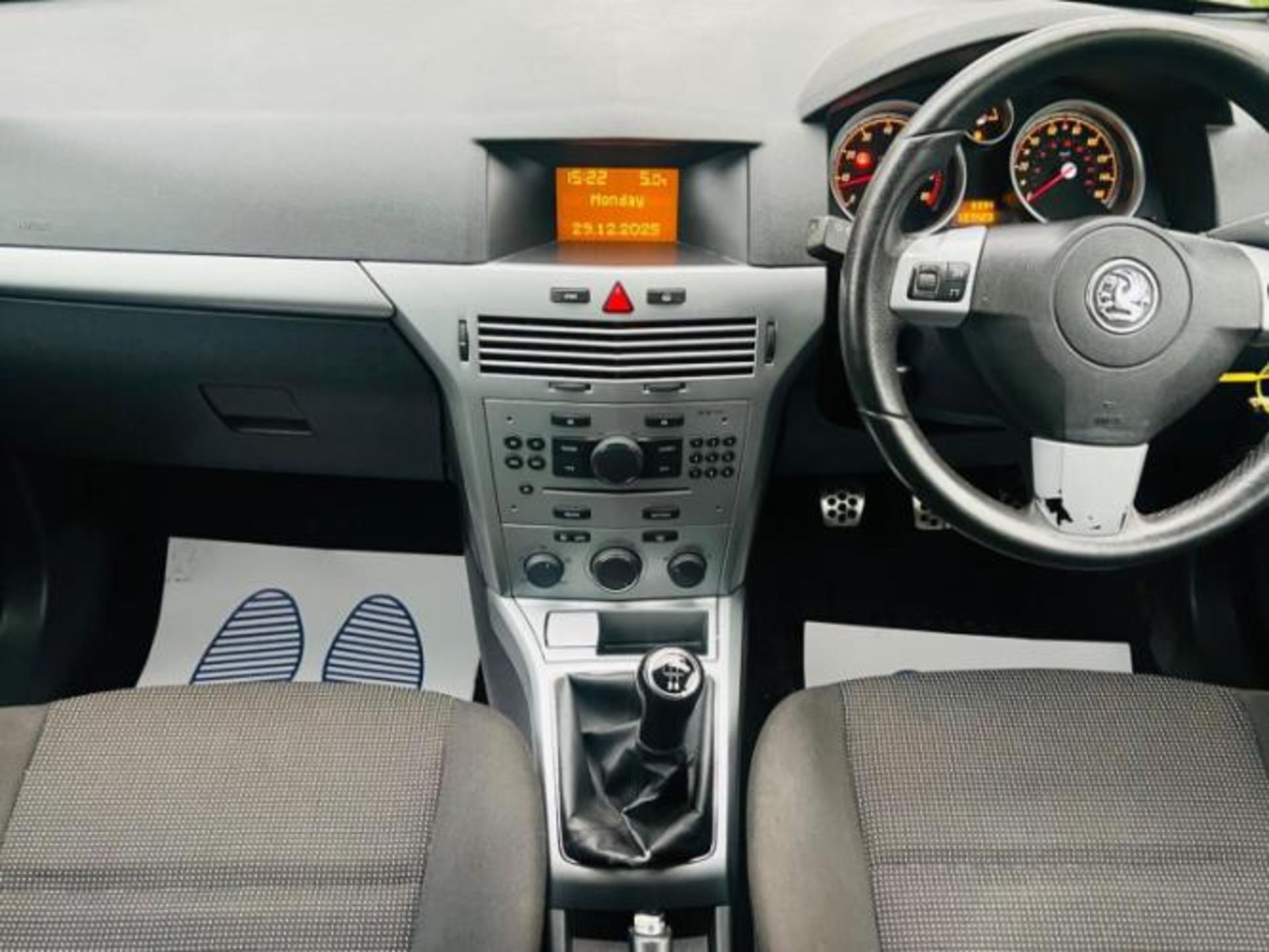 2007 VAUXHALL ASTRA 1.6I 16V SXI 5DR ESTATE >>--NO VAT ON HAMMER--<< - Image 19 of 28