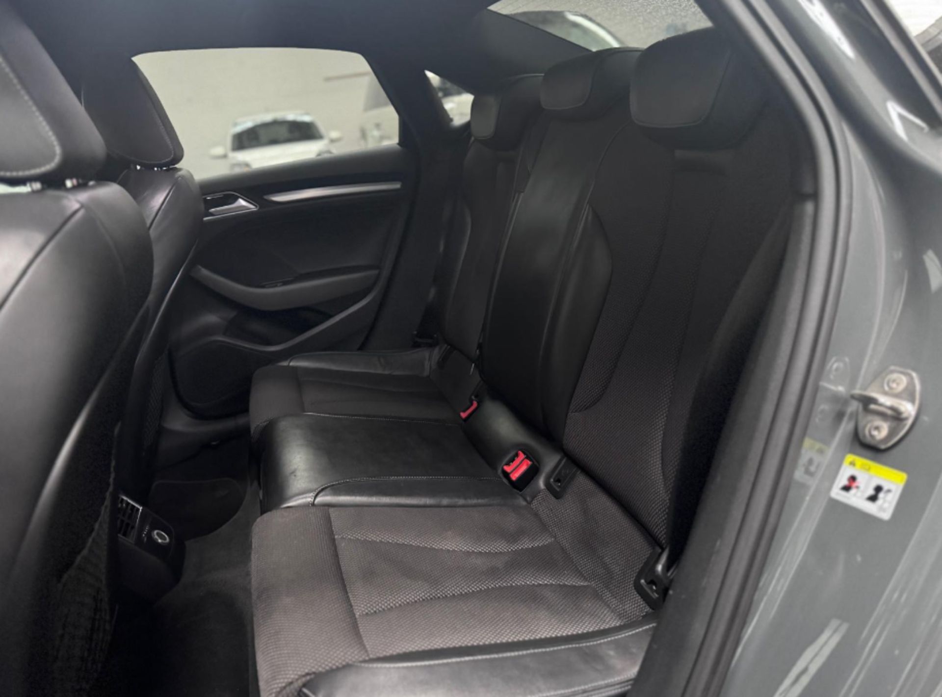 **(ONLY 95K MILEAGE)** 2017 AUDI A3 S LINE 1.4 TFSI S TRONIC SALOON >>--NO VAT ON HAMMER--<< - Image 16 of 39