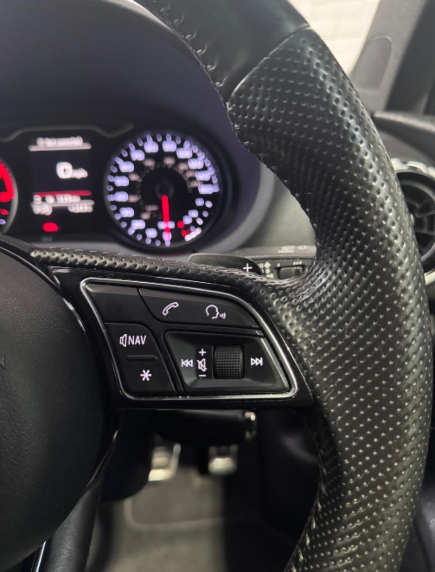 **(ONLY 95K MILEAGE)** 2017 AUDI A3 S LINE 1.4 TFSI S TRONIC SALOON >>--NO VAT ON HAMMER--<< - Image 32 of 39