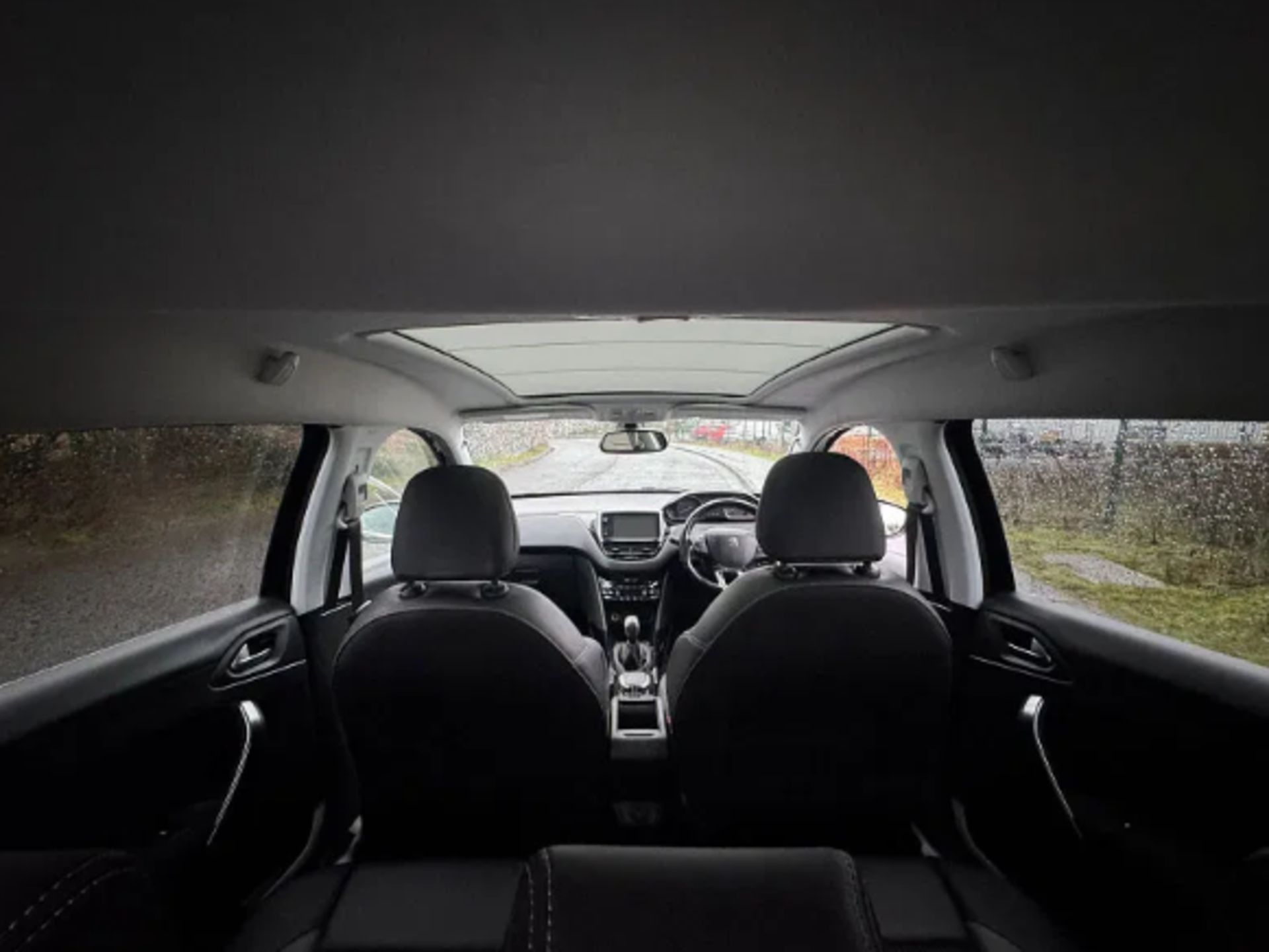 **(ONLY 90K MILEAGE)** 2016 PEUGEOT 2008 1.2 PURETECH ALLURE SUV >>--NO VAT ON HAMMER--<< - Image 19 of 21