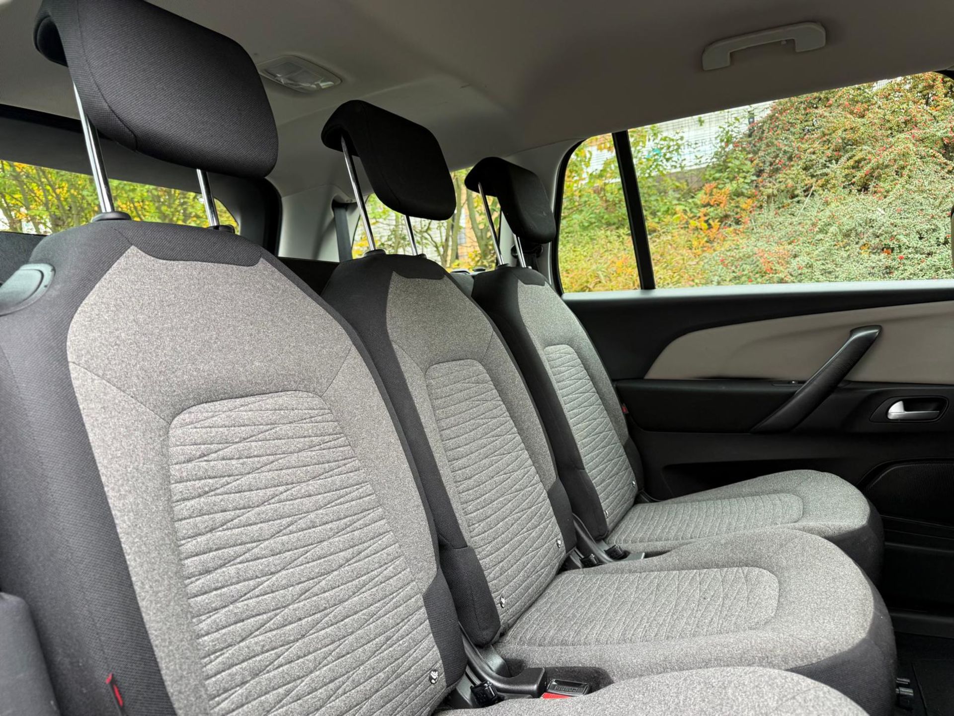 **(ONLY 83K MILEAGE)** 2017 CITROËN C4 GRAND PICASSO FEEL PURETECH S&S>>--NO VAT ON HAMMER--<< - Image 24 of 30