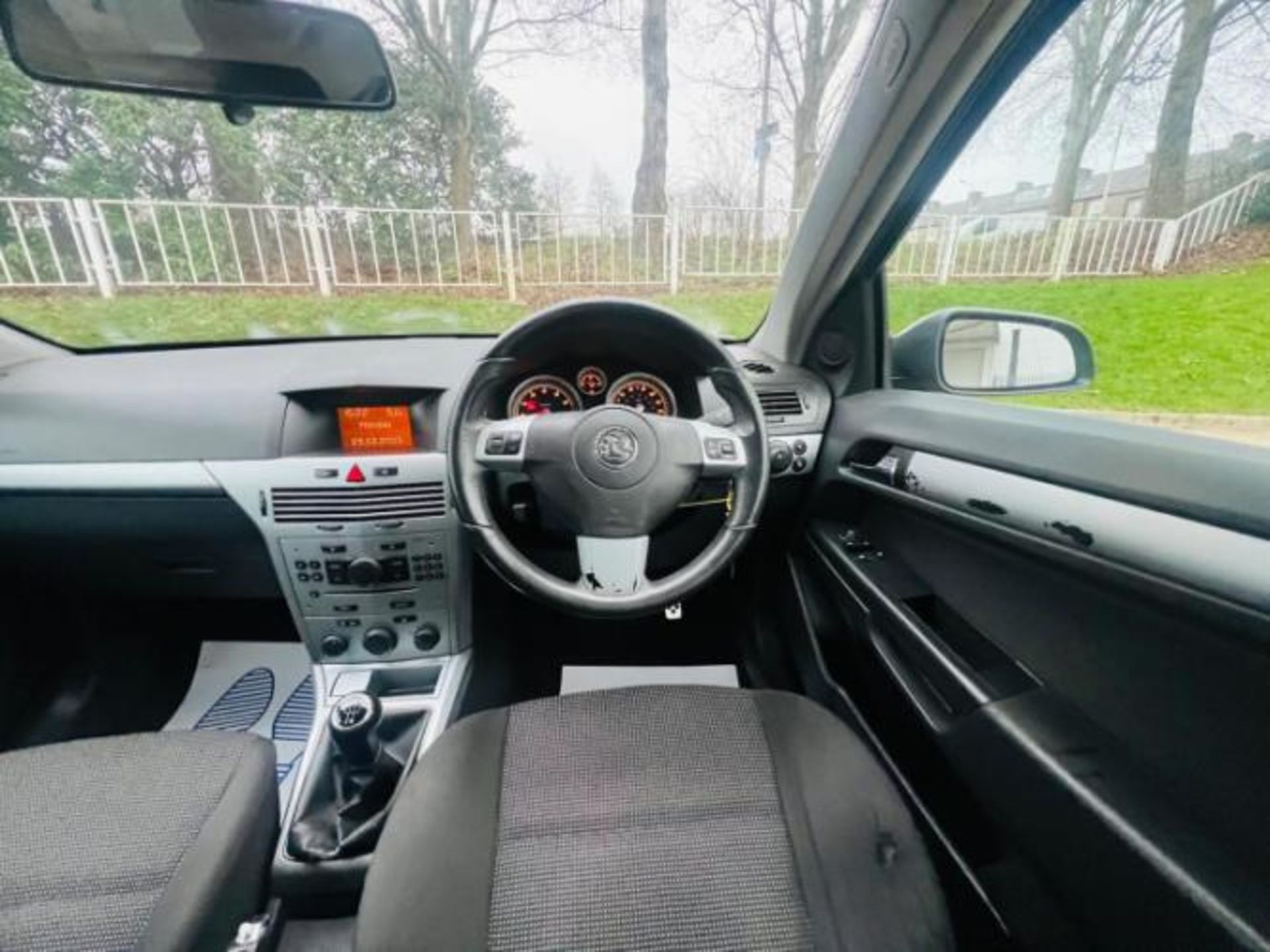 2007 VAUXHALL ASTRA 1.6I 16V SXI 5DR ESTATE >>--NO VAT ON HAMMER--<< - Image 23 of 28