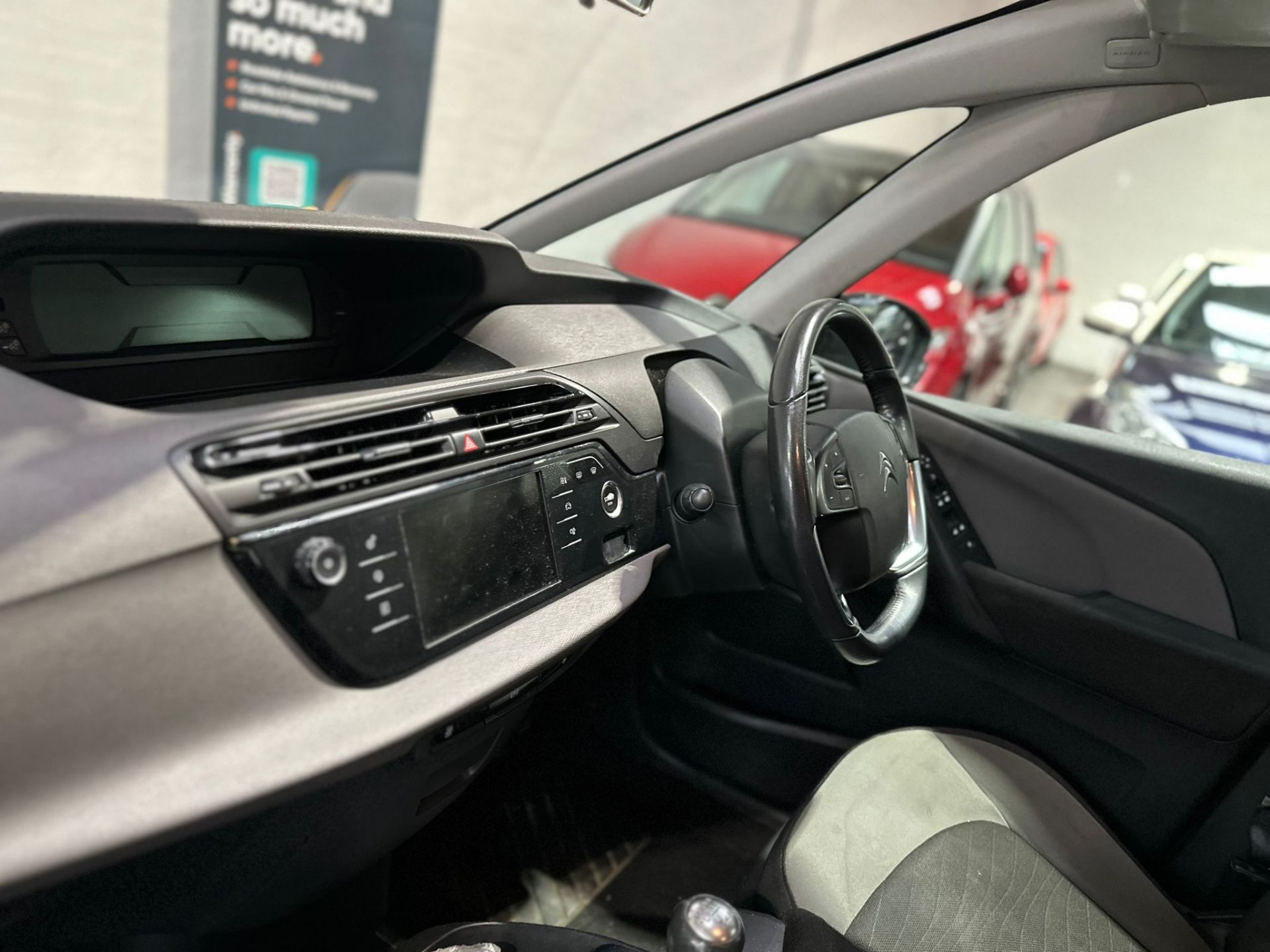 2014 CITROEN C4 GRAND PICASSO 1.6 DIESEL MANUAL – 2 KEYS >>--NO VAT ON HAMMER--<< - Image 20 of 22
