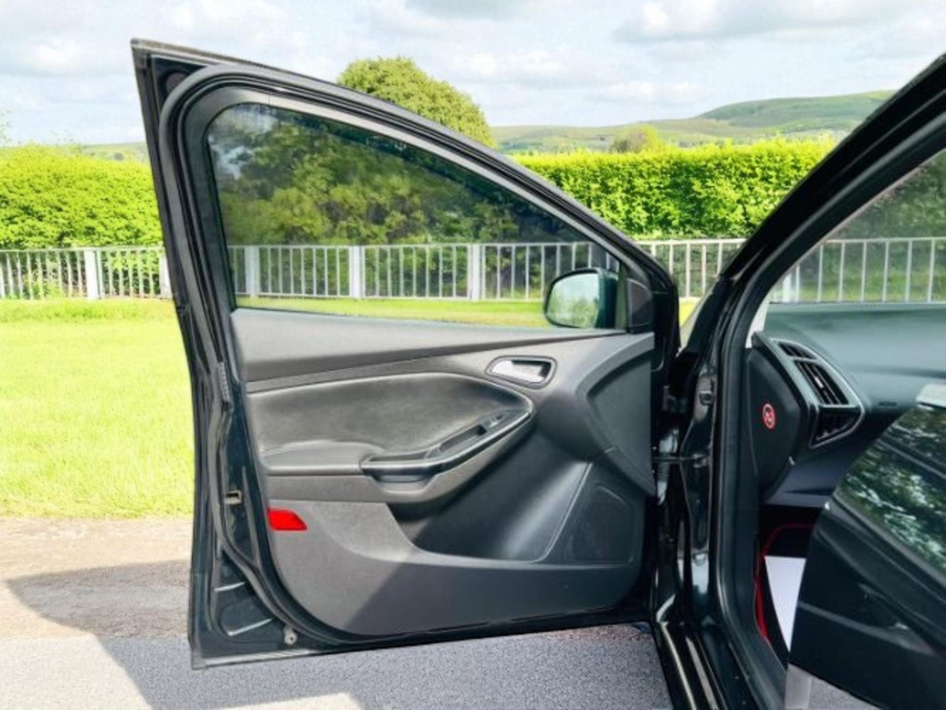 2012 FORD FOCUS 1.6T ECOBOOST ZETEC S (S/S) 5DR HATCHBACK>>--NO VAT ON HAMMER--<< - Image 10 of 40