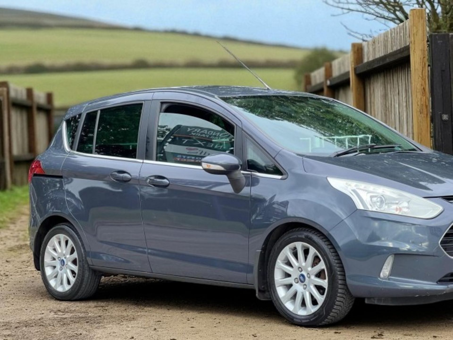 2014 FORD B-MAX 1.6 TDCI TITANIUM 5DR >>--NO VAT ON HAMMER--<< - Image 9 of 38