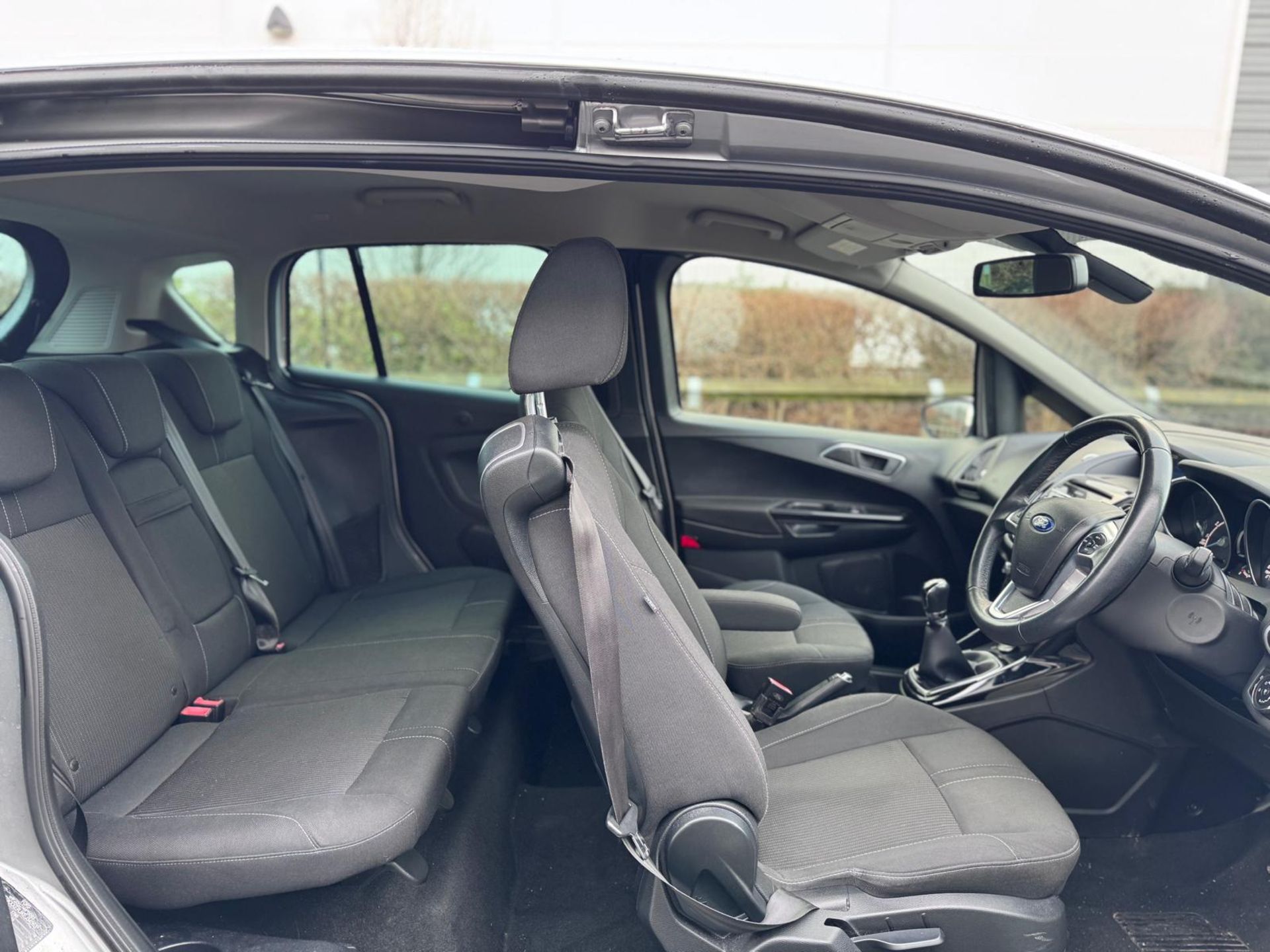 FORD B-MAX TITANIUM TURBO 1.0 ECOBOOST 2014 >>--NO VAT ON HAMMER--<< - Image 17 of 18