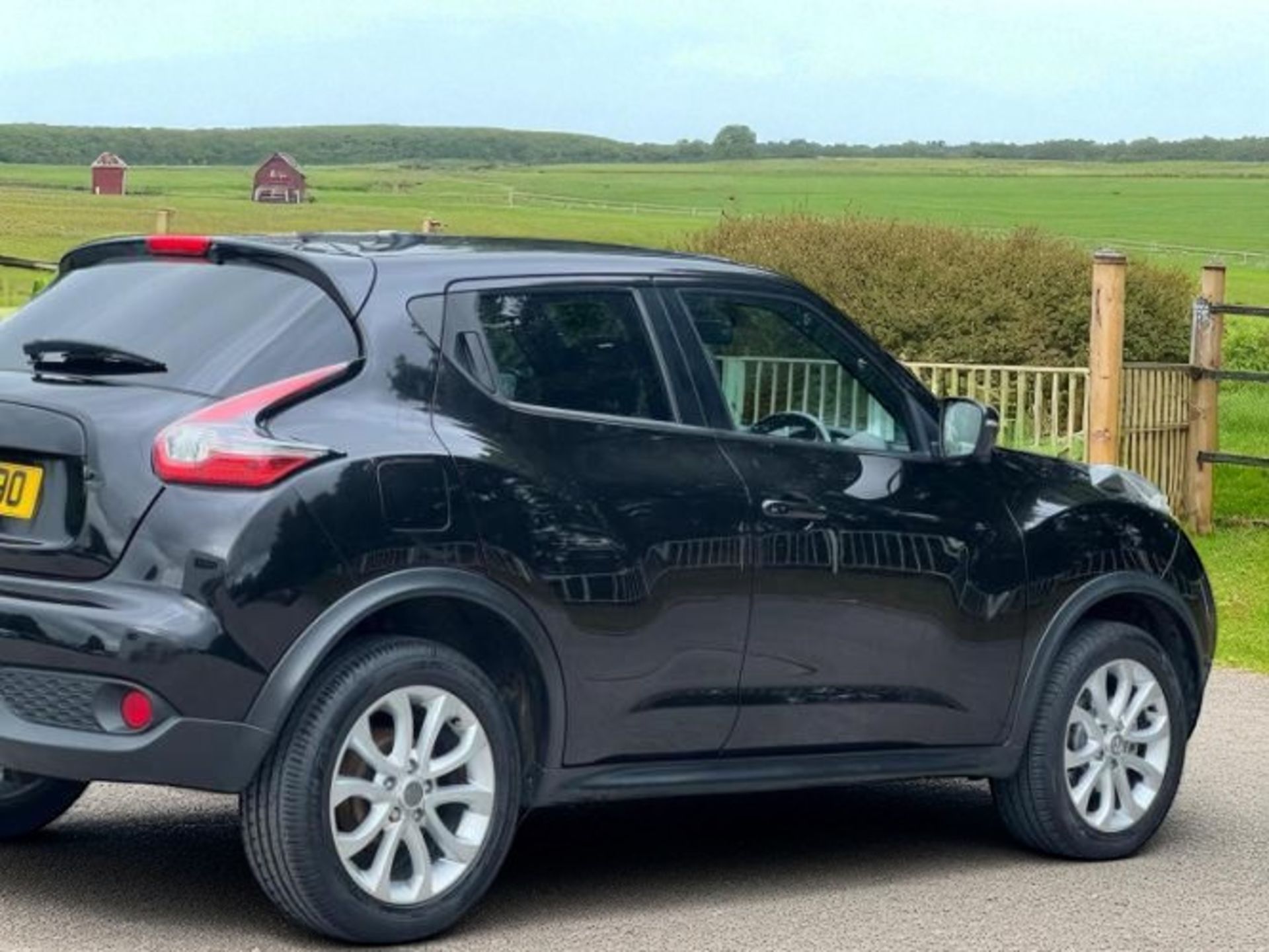 2016 NISSAN JUKE 1.6 TEKNA XTRON 5DR >>--NO VAT ON HAMMER--<< - Image 10 of 39