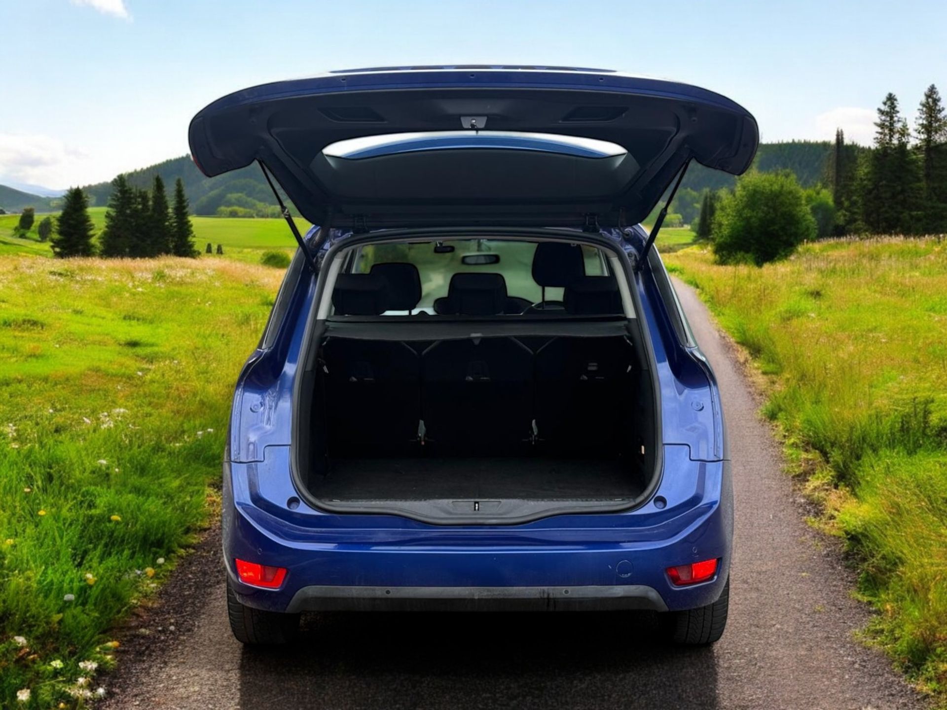 2014 CITROEN GRAND C4 PICASSO 1.6 E-HDI AIRDREAM EXCLUSIVE >>--NO VAT ON HAMMER--<< - Image 10 of 35
