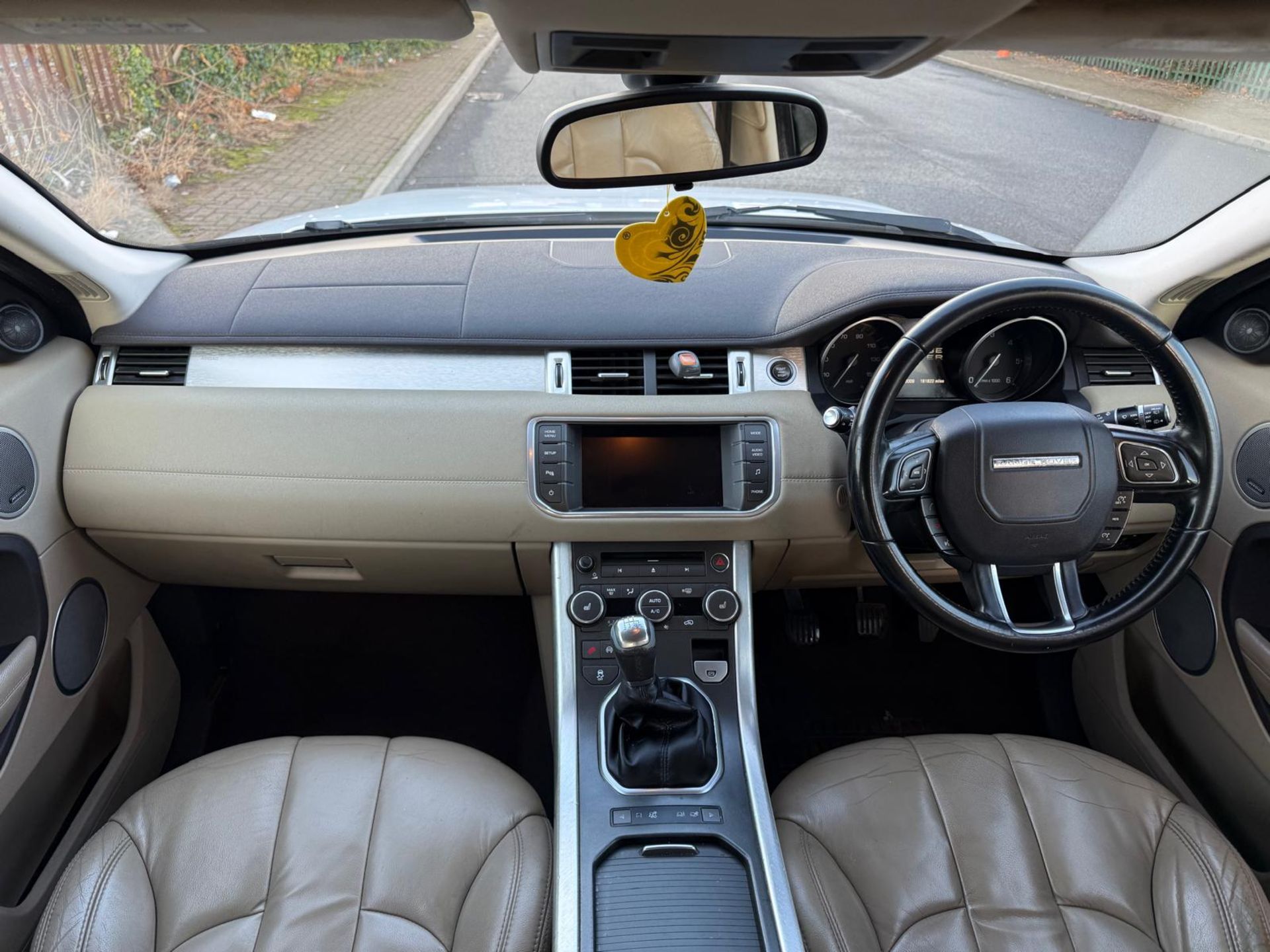 2012 LAND ROVER RANGE ROVER EVOQUE 2.2 TD4 PURE >>--NO VAT ON HAMMER--<< - Image 20 of 32