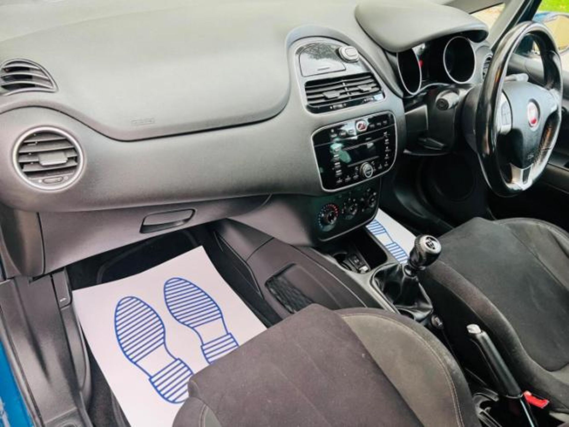 FIAT PUNTO 1.2 GBT 5DR >>--NO VAT ON HAMMER--<< - Image 24 of 32