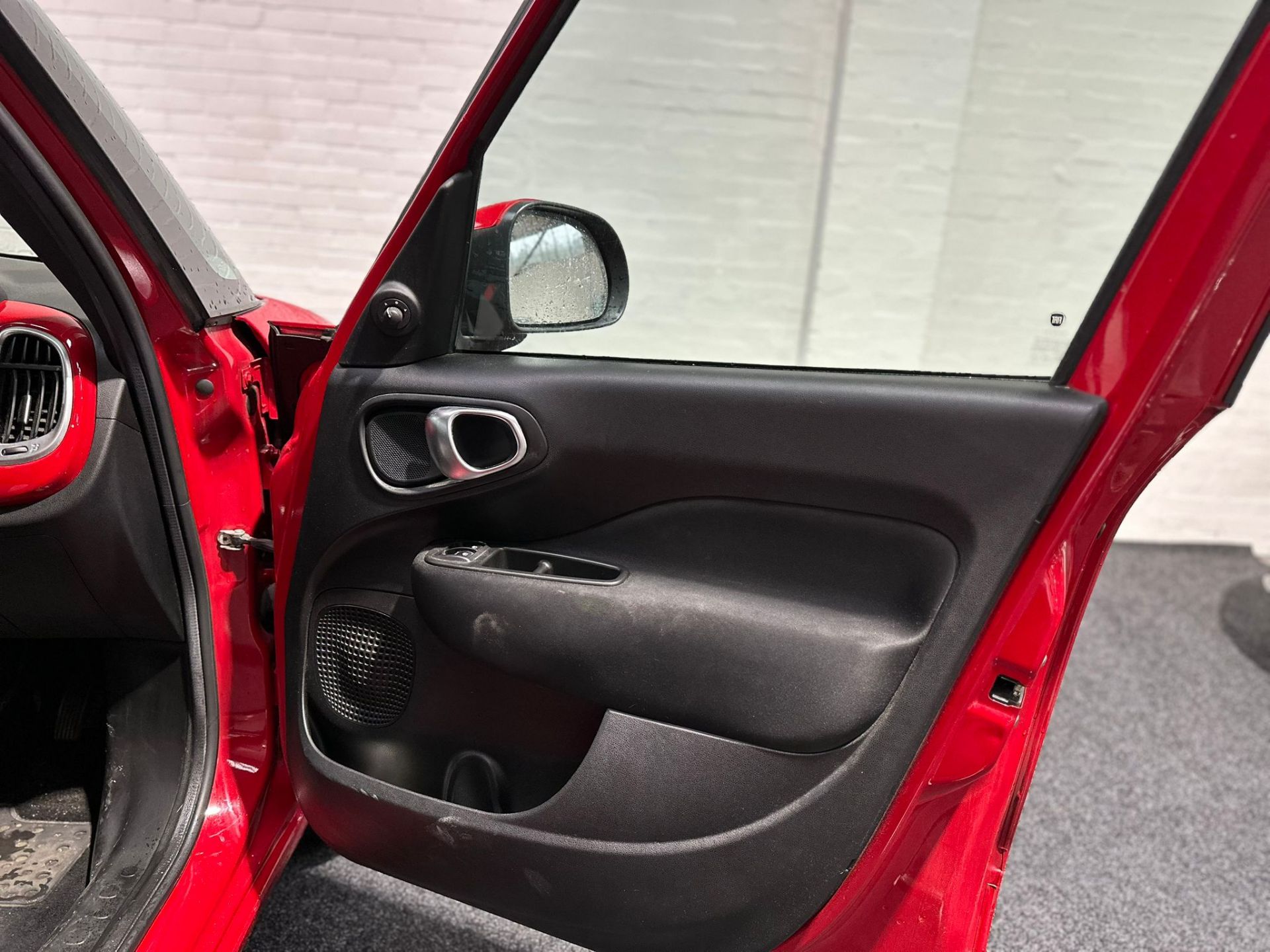 2017 FIAT 500L POP STAR – 1.4 PETROL – ULEZ – 96K – HPI CLEAR >>--NO VAT ON HAMMER--<< - Image 15 of 26