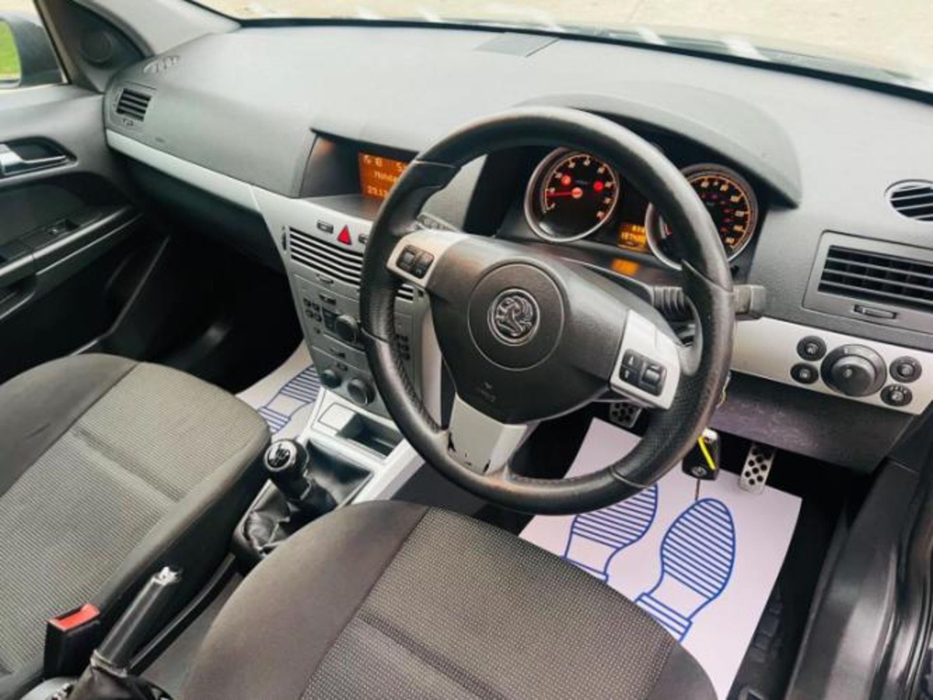 2007 VAUXHALL ASTRA 1.6I 16V SXI 5DR ESTATE >>--NO VAT ON HAMMER--<< - Image 20 of 28