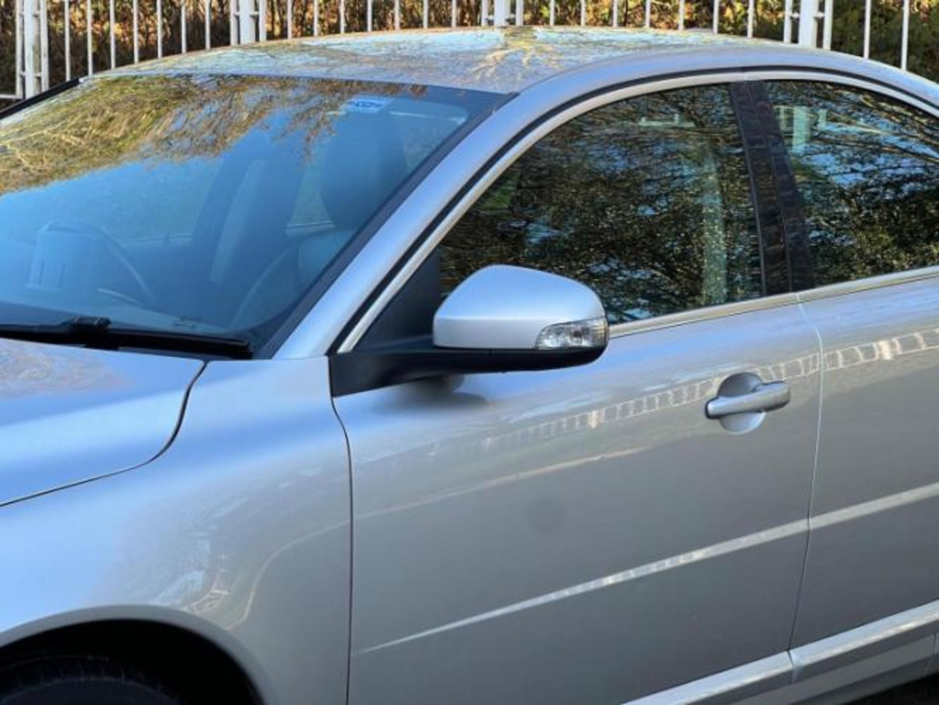 VOLVO S80 2.4 D5 SE LUX GEARTRONIC 4DR – 2008>>--NO VAT ON HAMMER--<< - Image 17 of 37