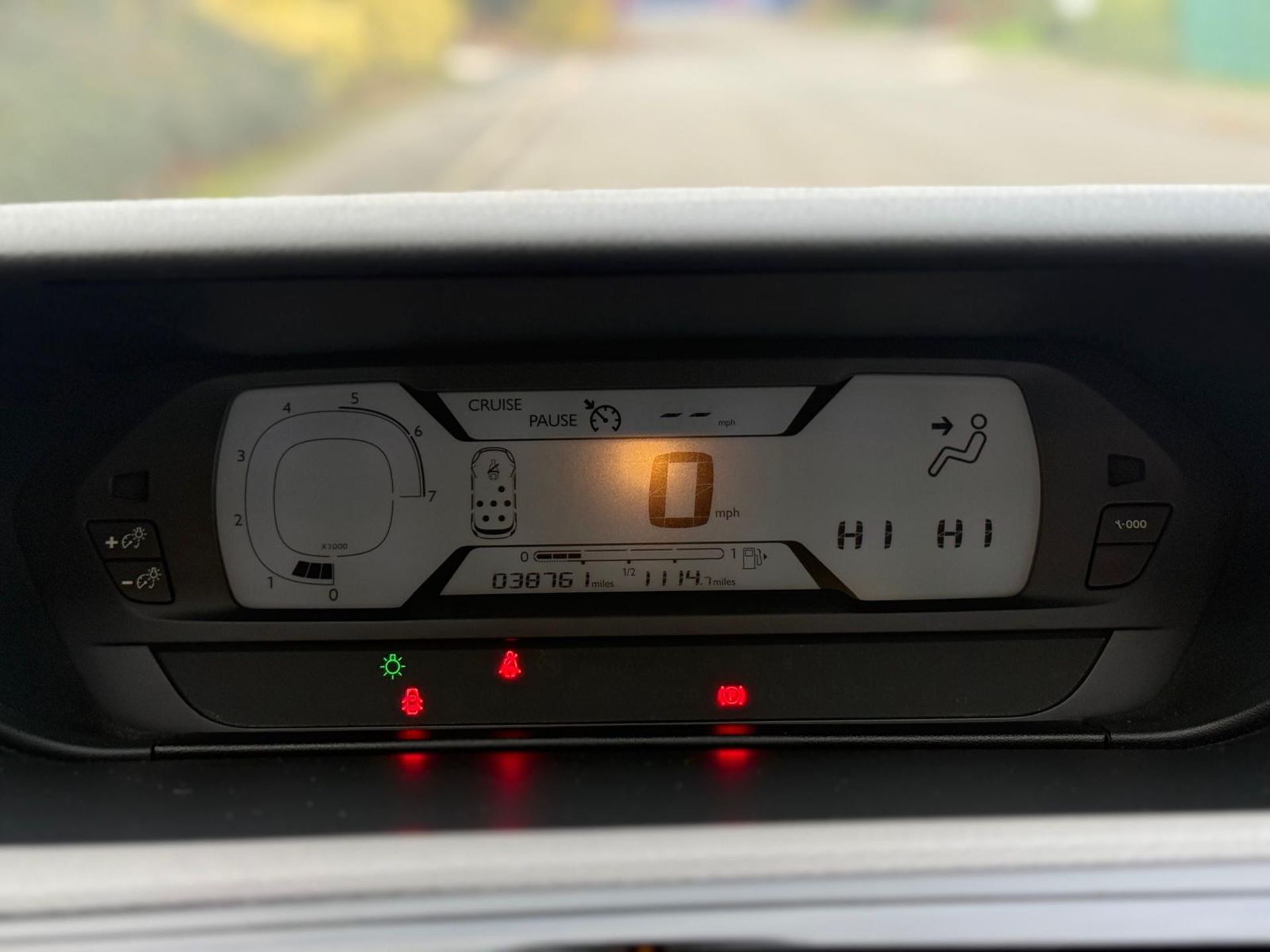 2014 CITROEN GRAND C4 PICASSO 1.6 E-HDI AIRDREAM EXCLUSIVE >>--NO VAT ON HAMMER--<< - Image 27 of 35