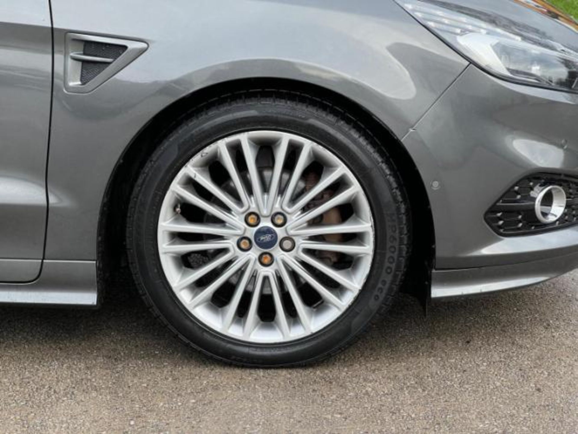 2015 FORD S-MAX 2.0 TDCI TITANIUM SPORT POWERSHIFT (S/S) 5DR DIESEL AUTOMATIC MPV GREY - Image 18 of 27