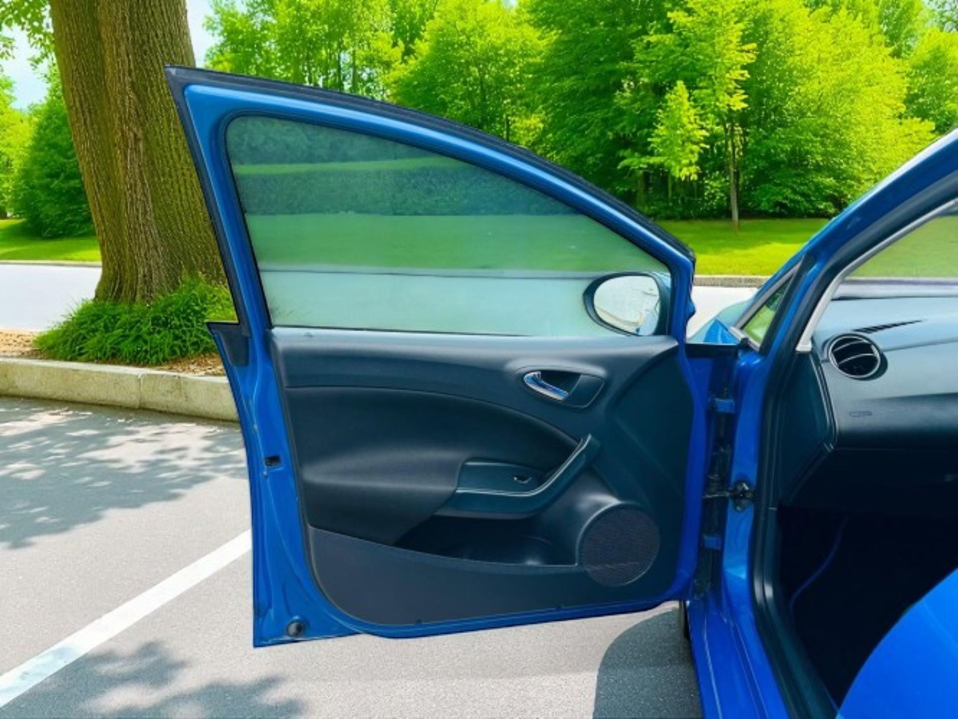 2012 SEAT IBIZA 2.0 TDI CR FR 5DR – 117,512 MILES >>--NO VAT ON HAMMER--<< - Image 8 of 38