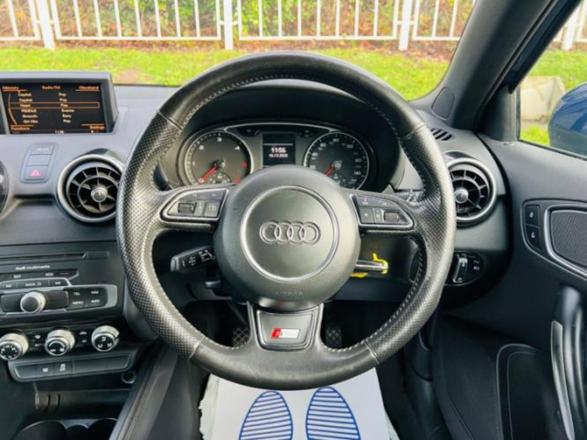 2012 AUDI A1 1.6 TDI S LINE (S/S) 3DR DIESEL MANUAL HATCHBACK BLUE >>--NO VAT ON HAMMER--<< - Image 12 of 25