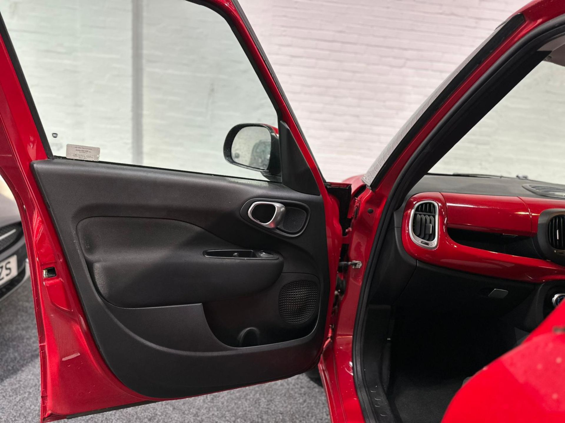 2017 FIAT 500L POP STAR – 1.4 PETROL – ULEZ – 96K – HPI CLEAR >>--NO VAT ON HAMMER--<< - Image 25 of 26