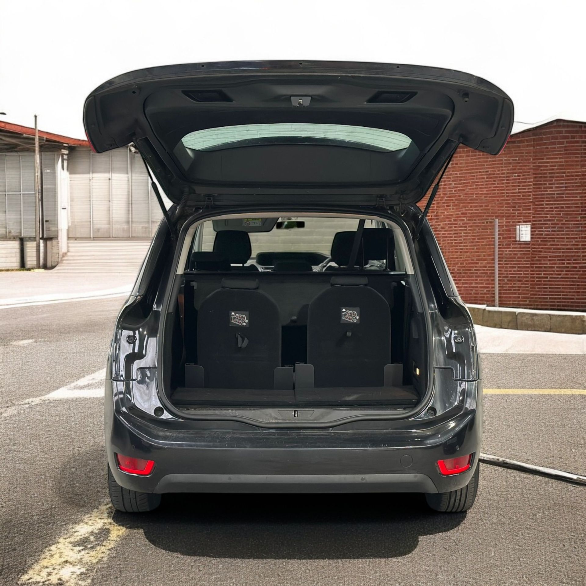 2014 CITROEN C4 GRAND PICASSO 1.6 DIESEL MANUAL – 2 KEYS >>--NO VAT ON HAMMER--<< - Image 3 of 22
