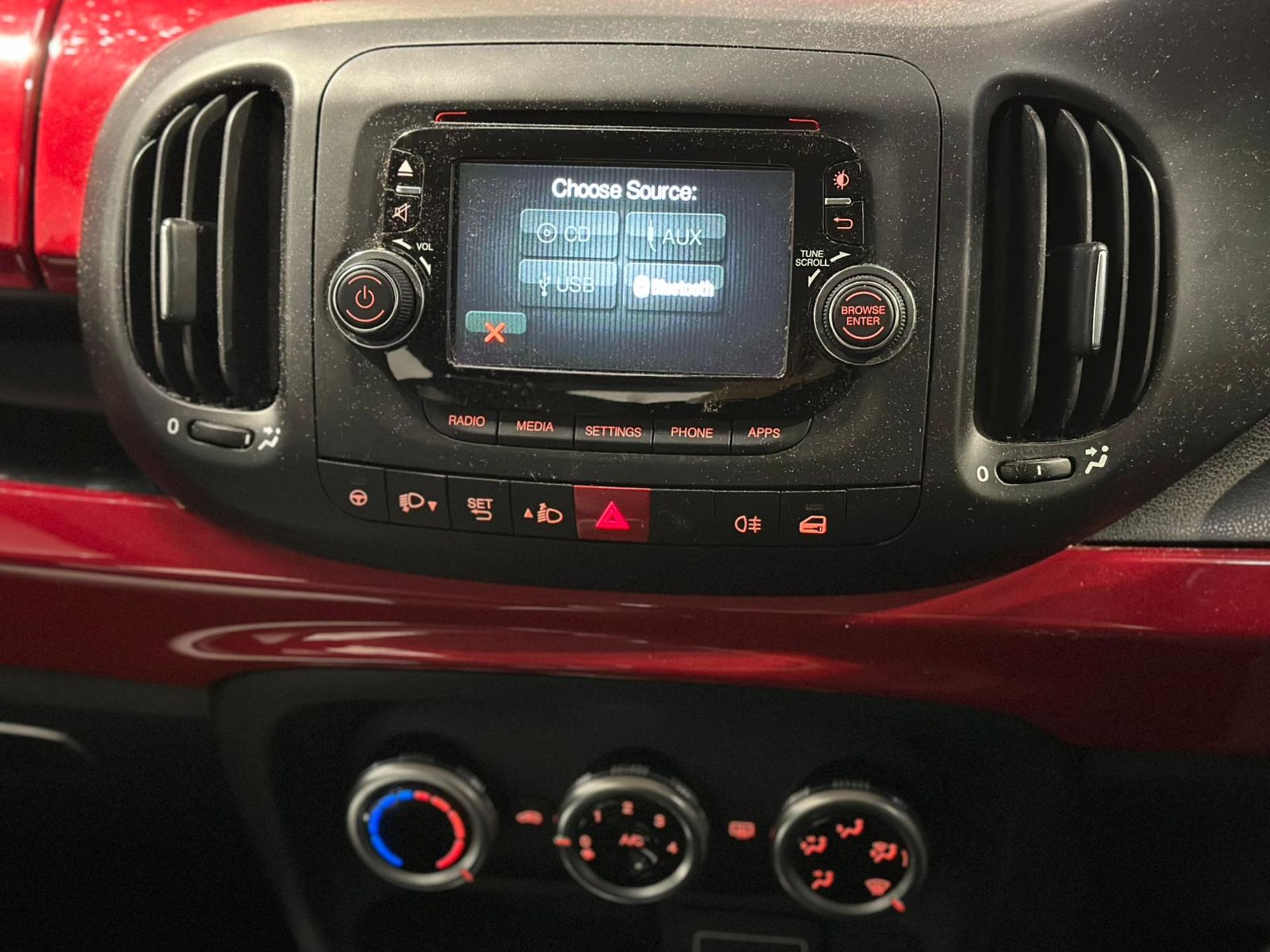 2017 FIAT 500L POP STAR – 1.4 PETROL – ULEZ COMPLIANT – GREAT SPEC >>--NO VAT ON HAMMER--<< - Image 17 of 36