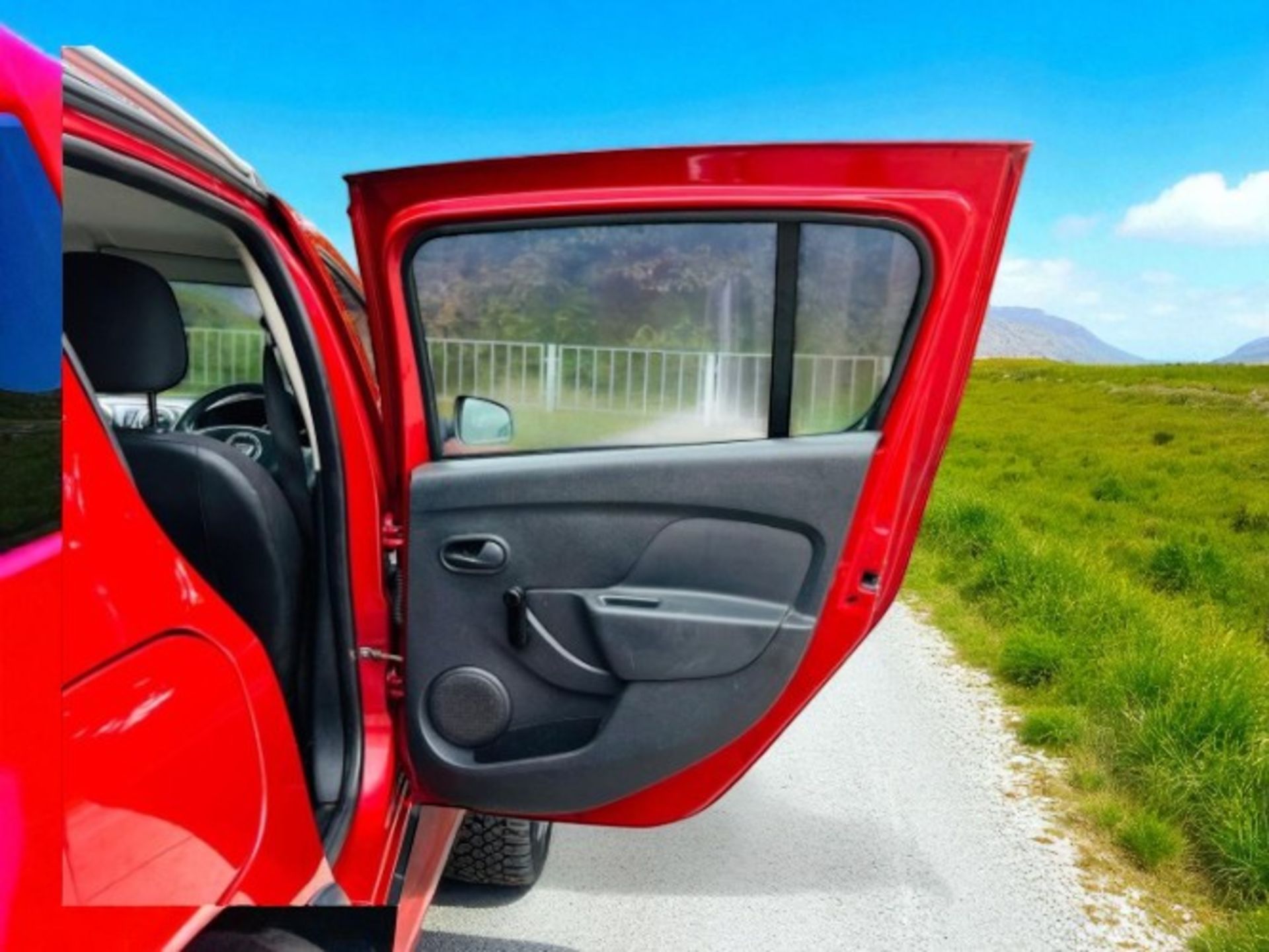 2014 DACIA SANDERO STEPWAY 1.5 DCI AMBIANCE 5DR>>--NO VAT ON HAMMER--<< - Image 11 of 36