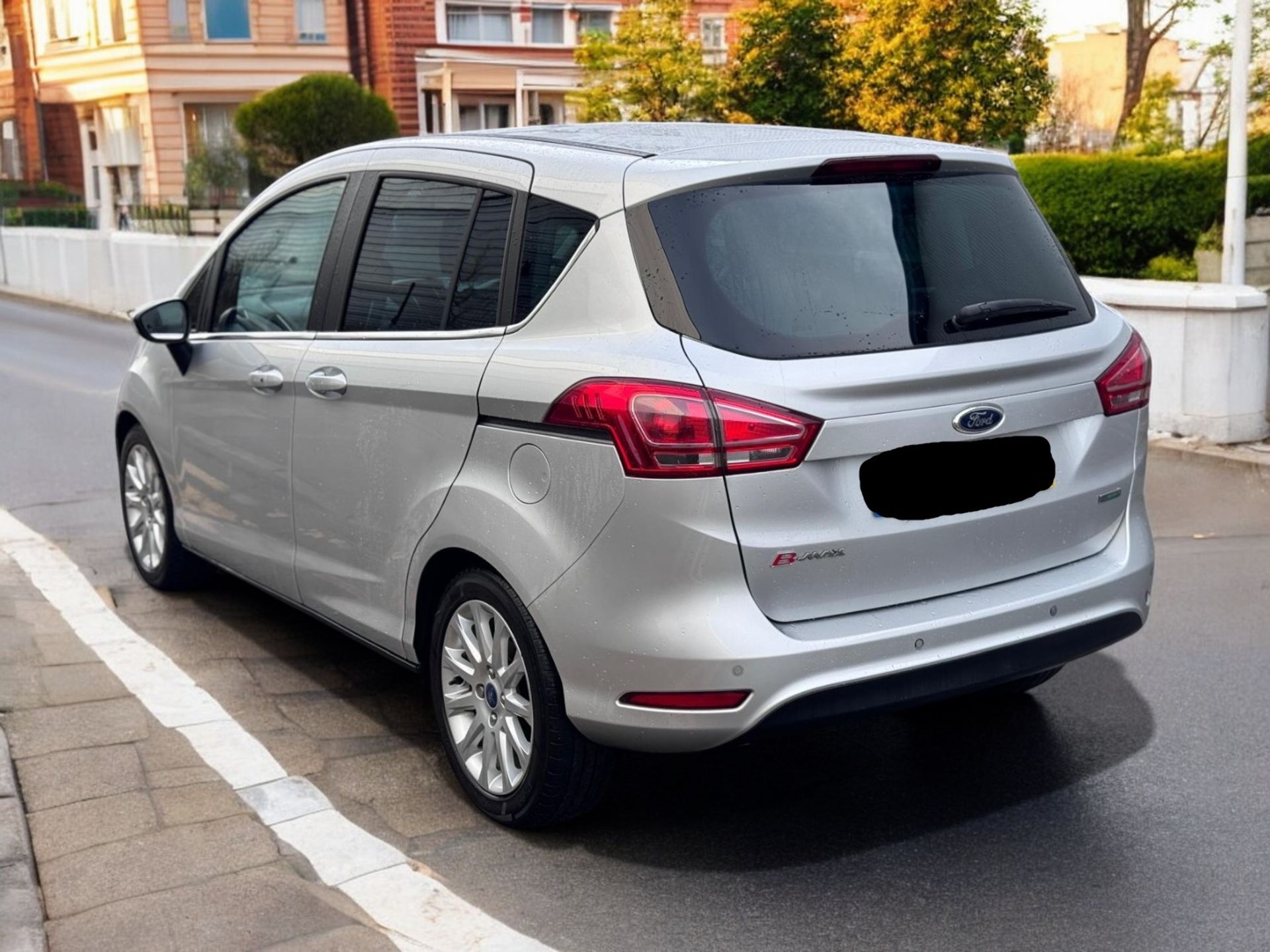 FORD B-MAX TITANIUM TURBO 1.0 ECOBOOST 2014 >>--NO VAT ON HAMMER--<< - Image 2 of 18