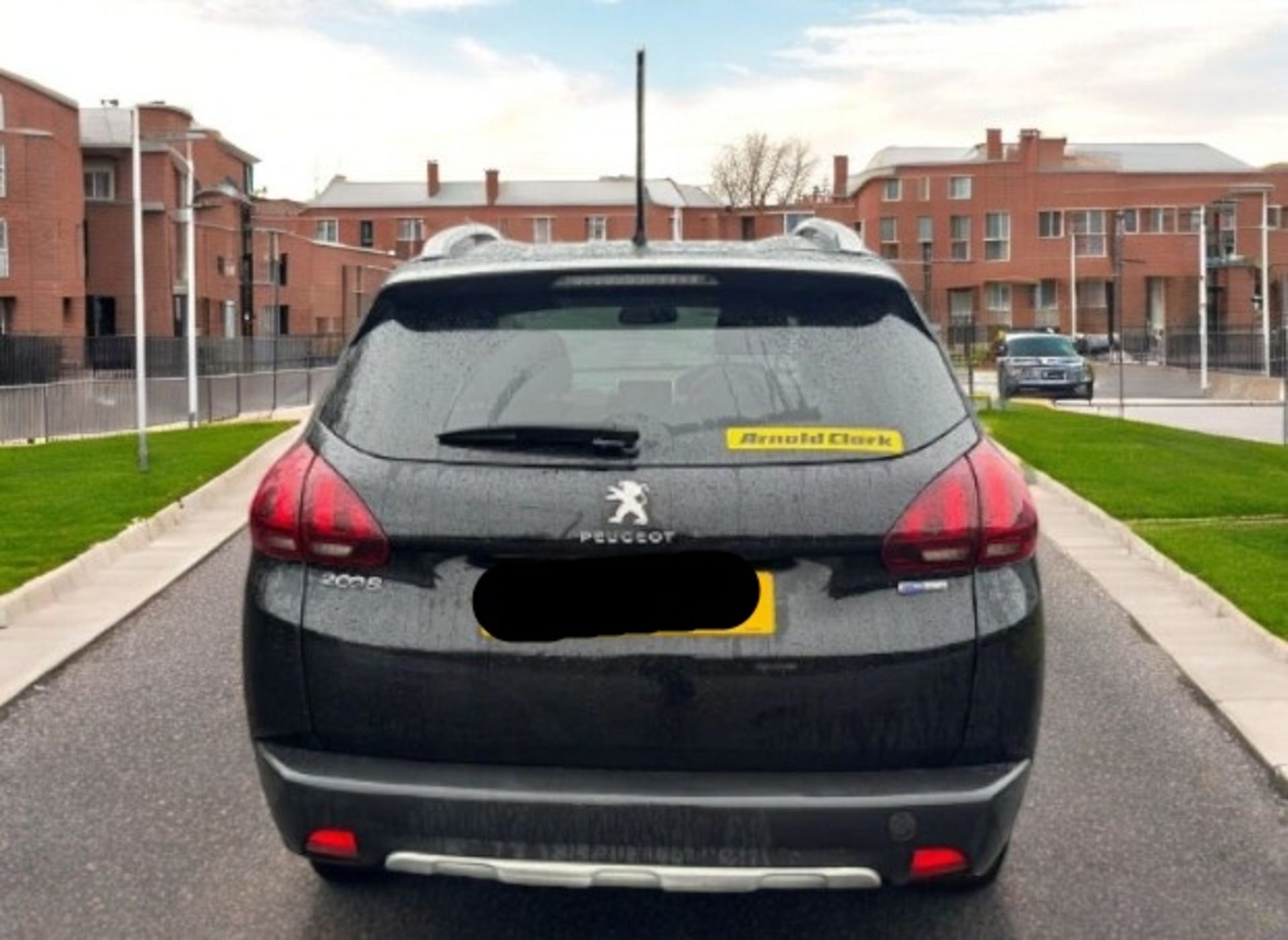 **(ONLY 90K MILEAGE)** 2016 PEUGEOT 2008 1.2 PURETECH ALLURE SUV >>--NO VAT ON HAMMER--<< - Image 8 of 21