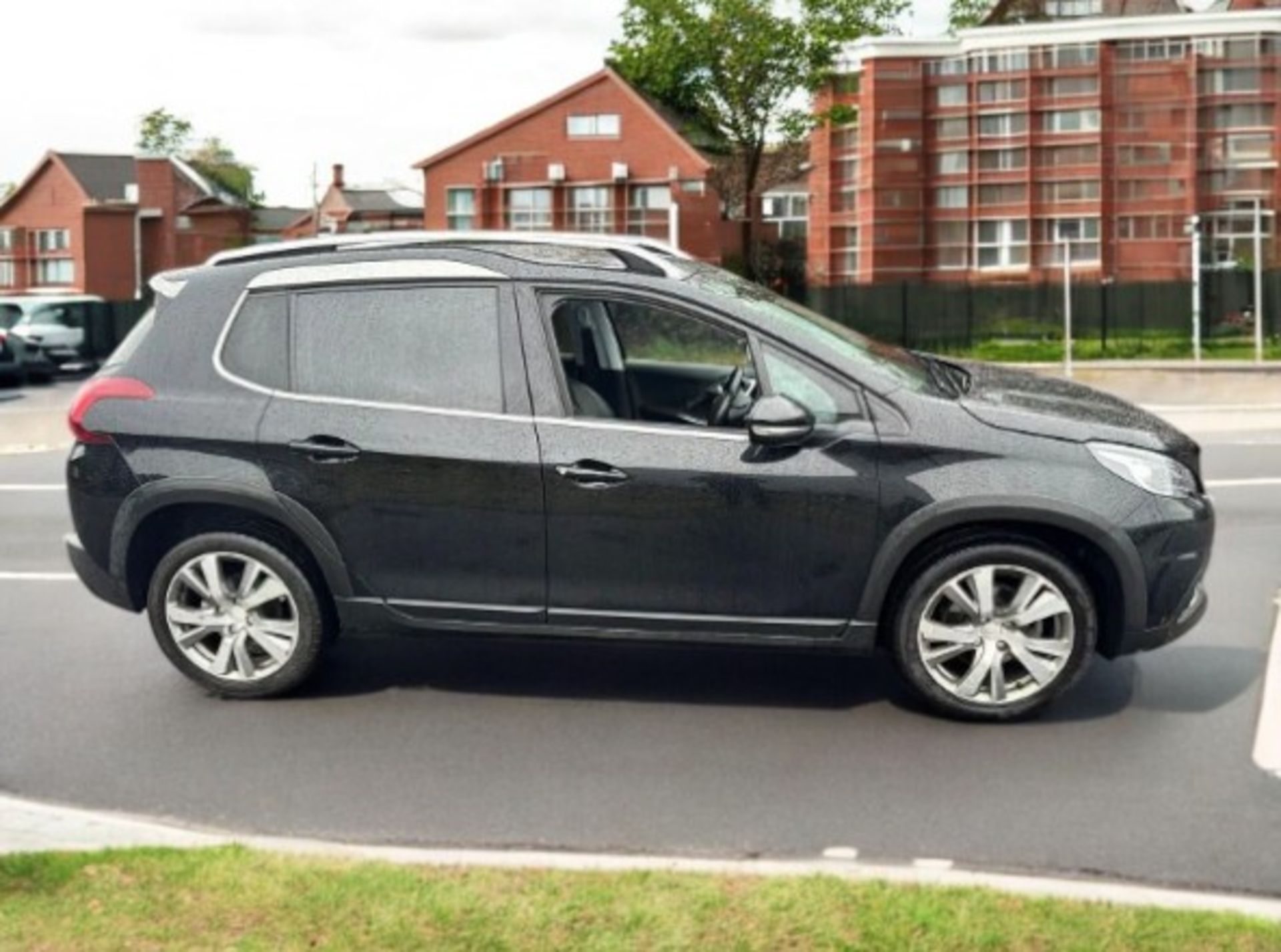 **(ONLY 90K MILEAGE)** 2016 PEUGEOT 2008 1.2 PURETECH ALLURE SUV >>--NO VAT ON HAMMER--<< - Image 6 of 21