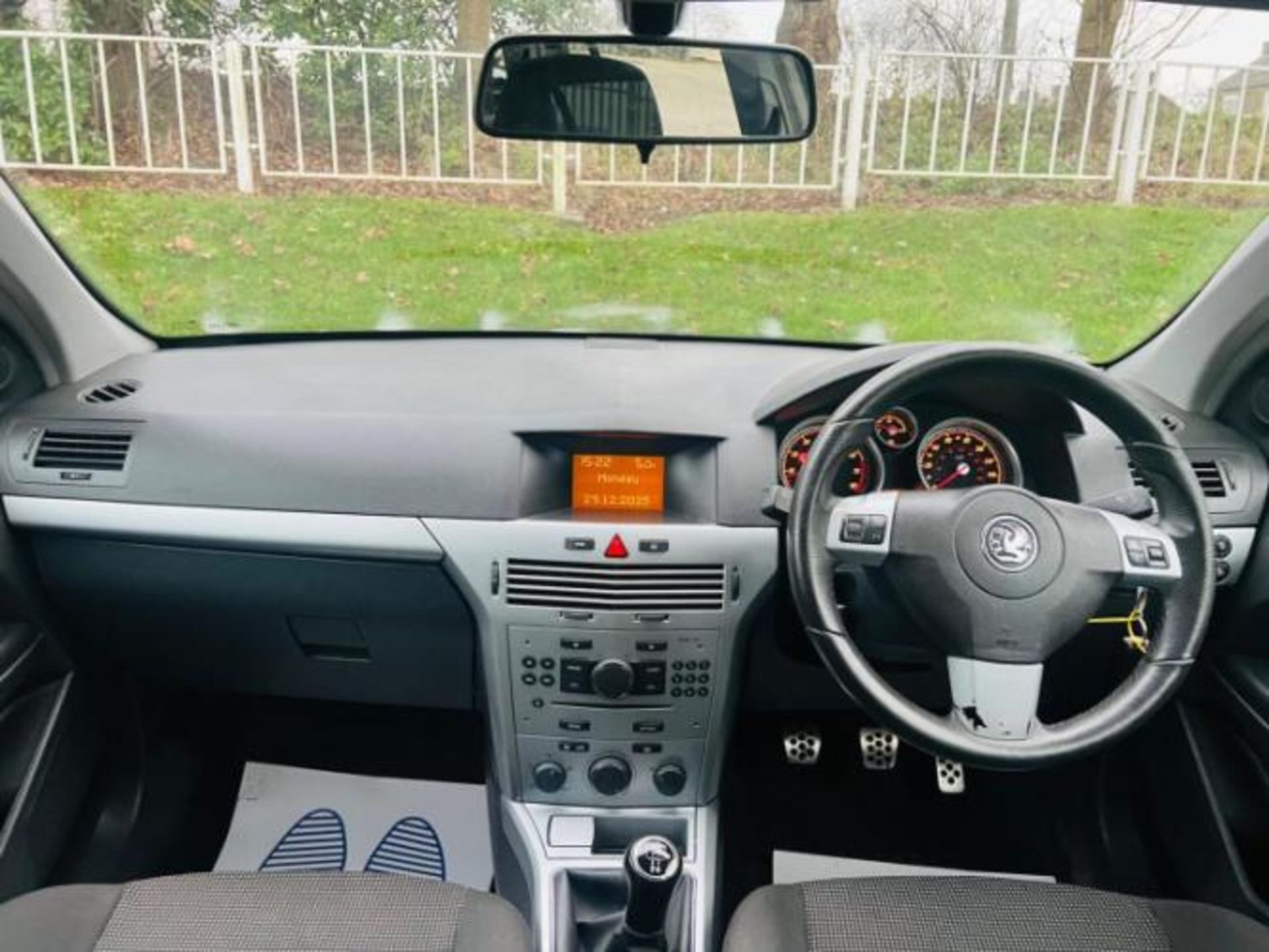 2007 VAUXHALL ASTRA 1.6I 16V SXI 5DR ESTATE >>--NO VAT ON HAMMER--<< - Image 13 of 28