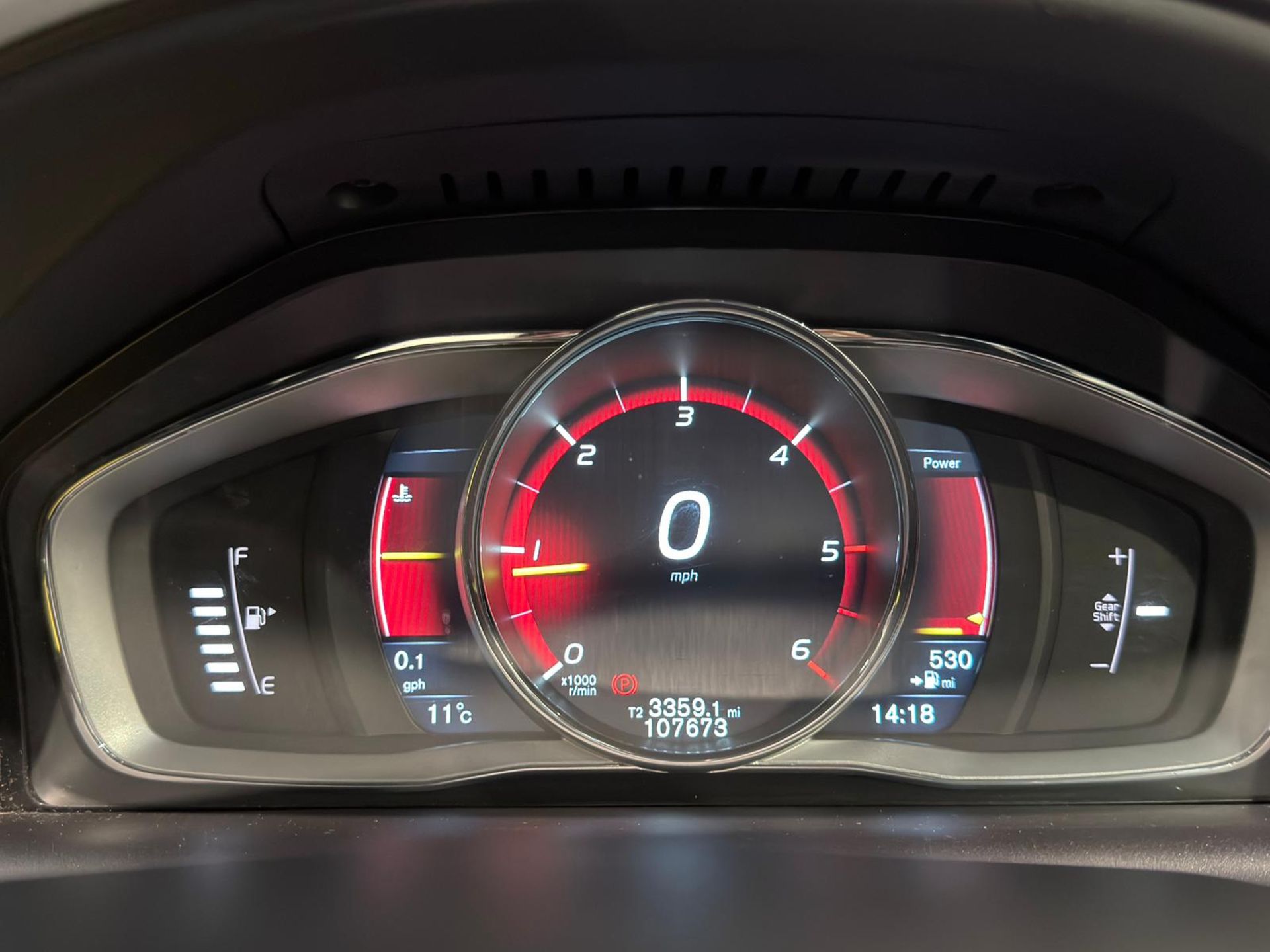 2015 VOLVO XC60 R-DESIGN D4 – BLUE >>--NO VAT ON HAMMER--<< - Image 34 of 46