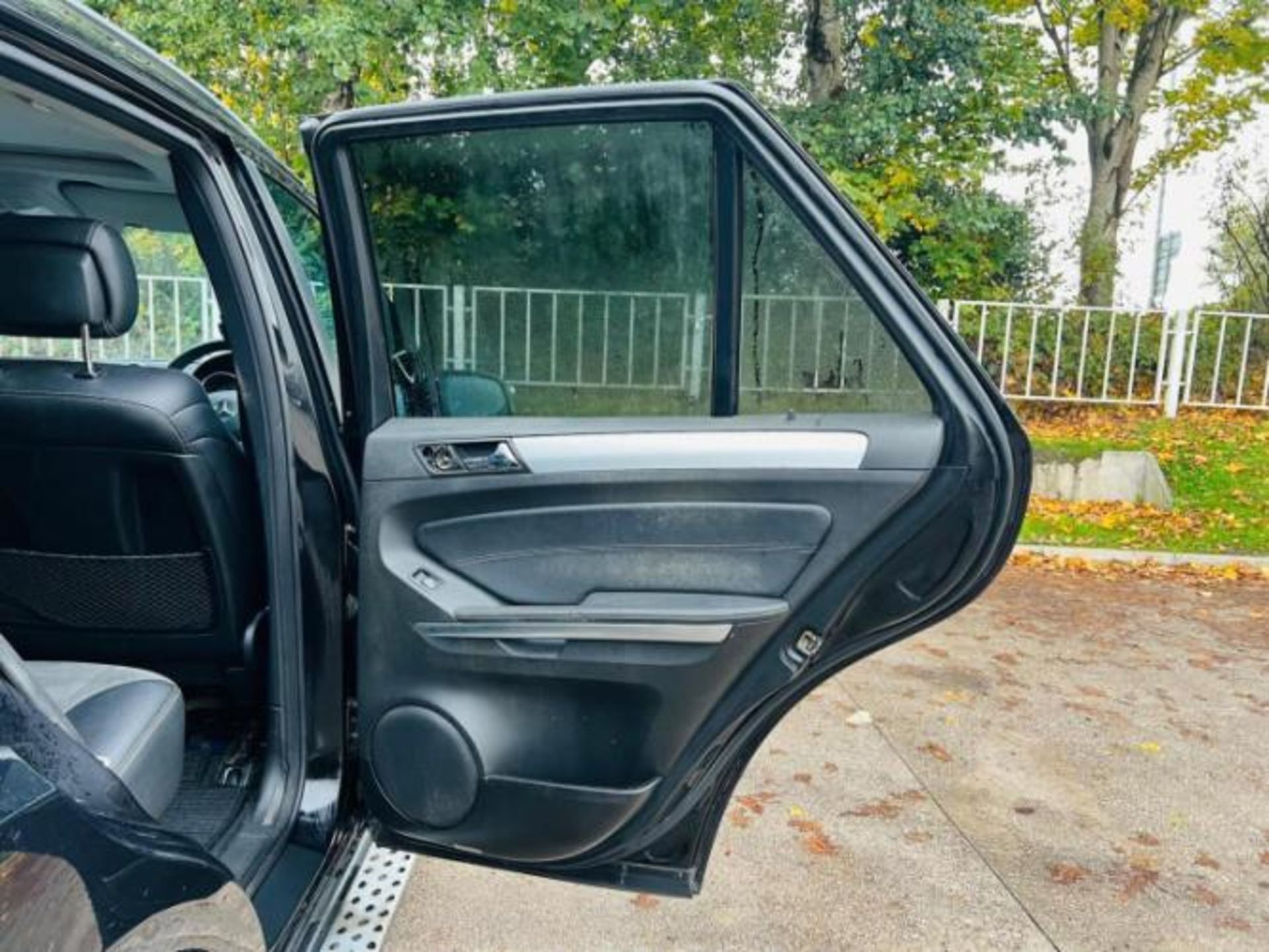 2009 MERCEDES-BENZ ML 320 CDI SPORT AUTOMATIC 4WD >>--NO VAT ON HAMMER--<< - Image 9 of 26