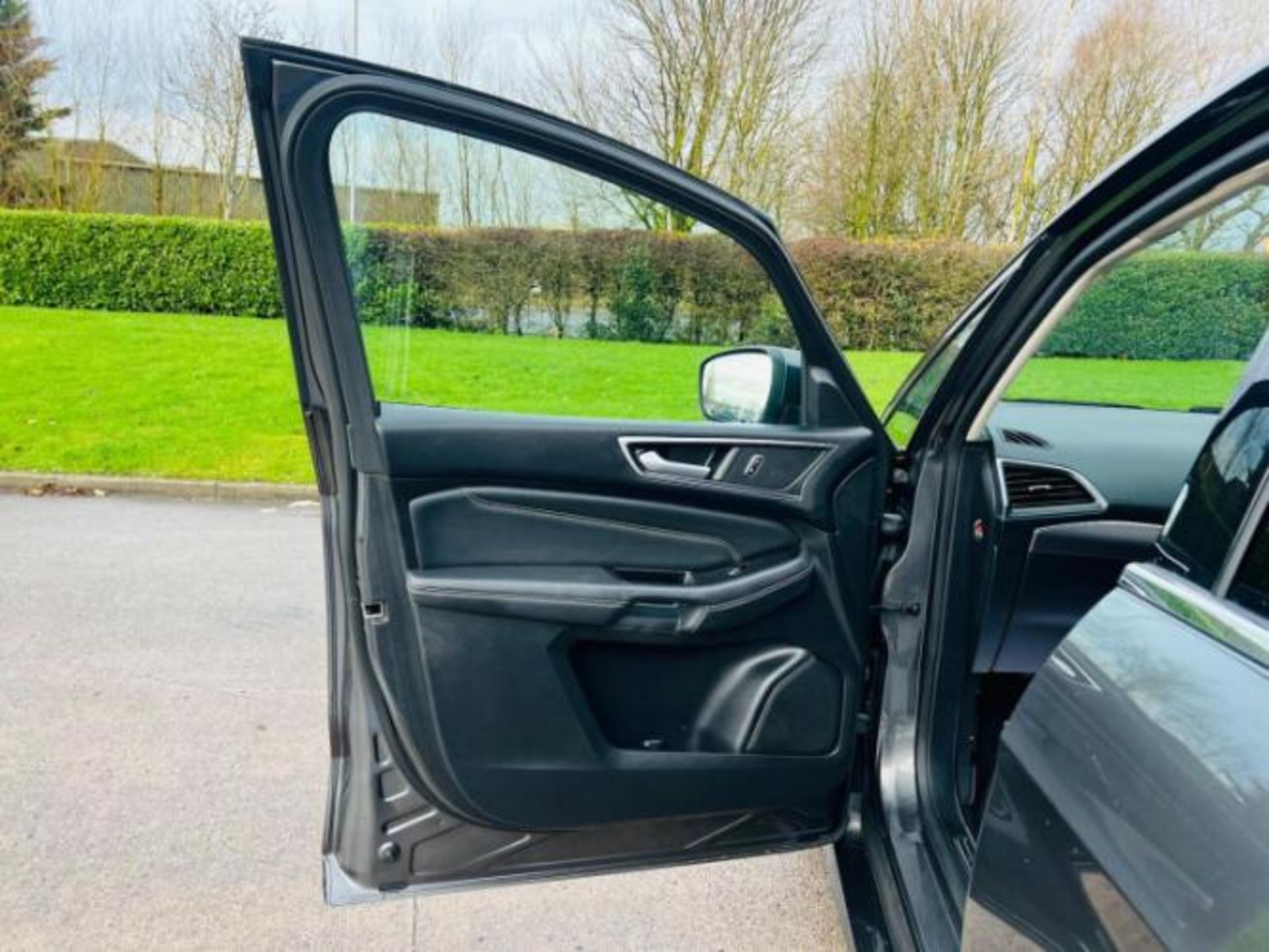 2015 FORD S-MAX 2.0 TDCI TITANIUM SPORT POWERSHIFT (S/S) 5DR DIESEL AUTOMATIC MPV GREY - Image 17 of 27