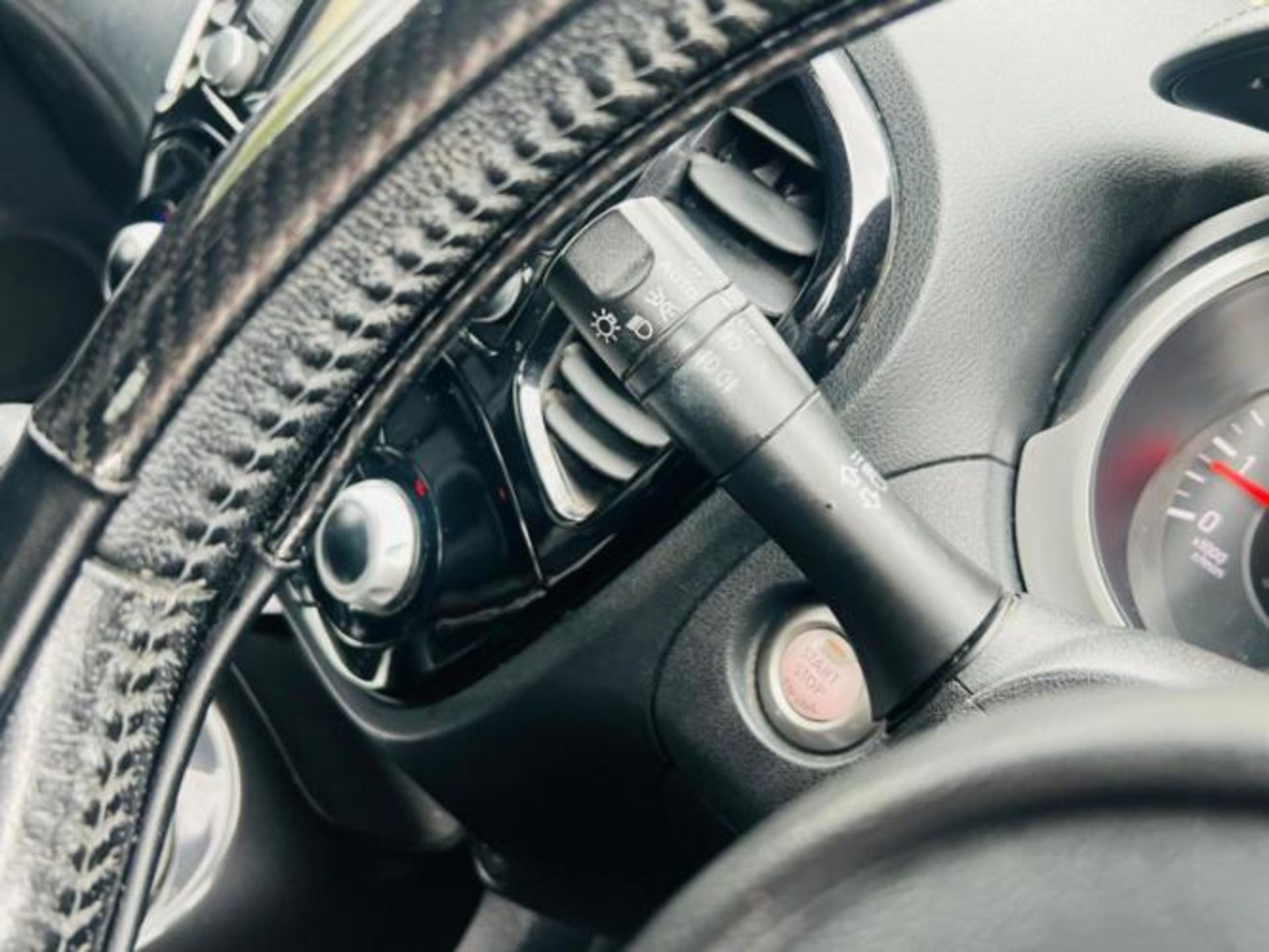 2016 NISSAN JUKE 1.6 TEKNA XTRON 5DR >>--NO VAT ON HAMMER--<< - Image 22 of 39