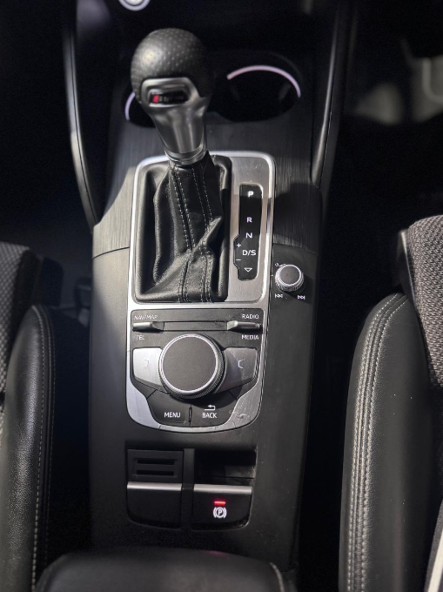 **(ONLY 95K MILEAGE)** 2017 AUDI A3 S LINE 1.4 TFSI S TRONIC SALOON >>--NO VAT ON HAMMER--<< - Image 28 of 39