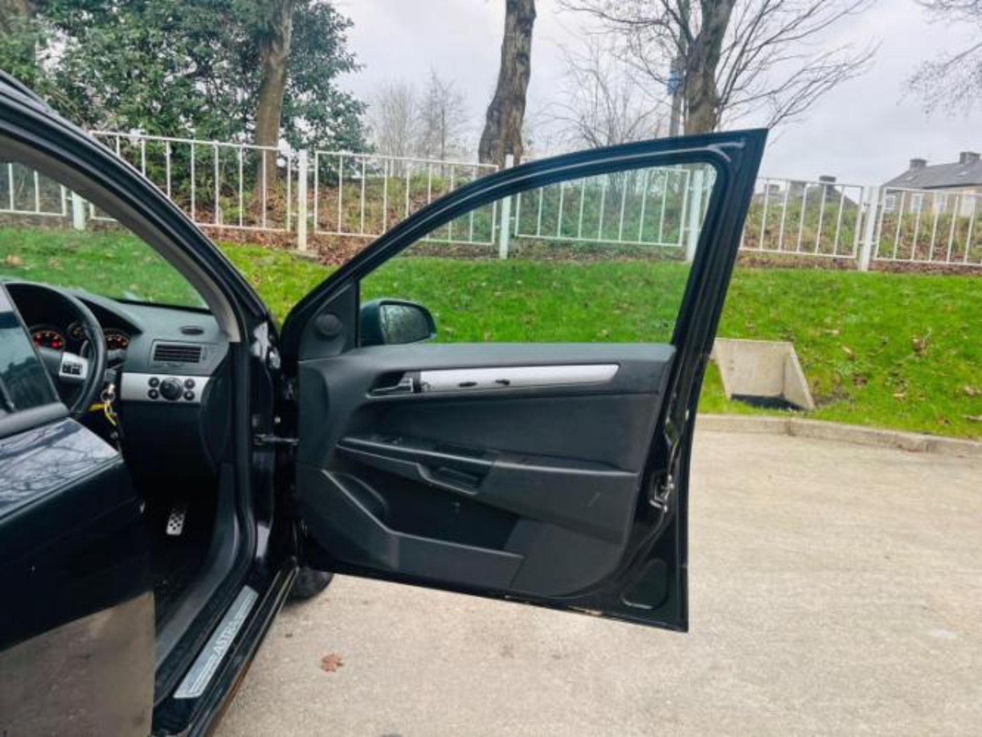 2007 VAUXHALL ASTRA 1.6I 16V SXI 5DR ESTATE >>--NO VAT ON HAMMER--<< - Image 15 of 28