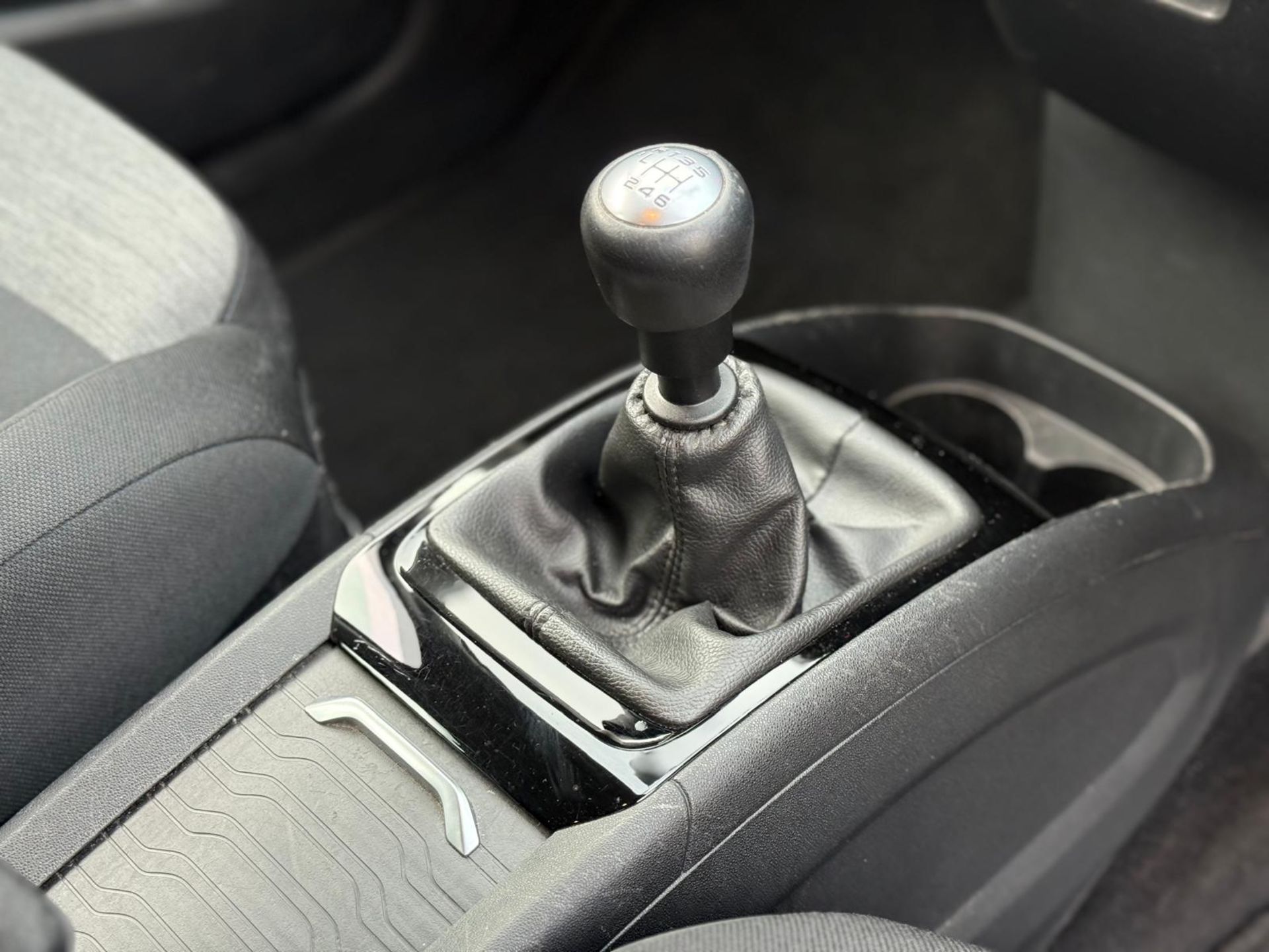 2014 CITROEN GRAND C4 PICASSO 1.6 E-HDI AIRDREAM EXCLUSIVE >>--NO VAT ON HAMMER--<< - Image 19 of 35