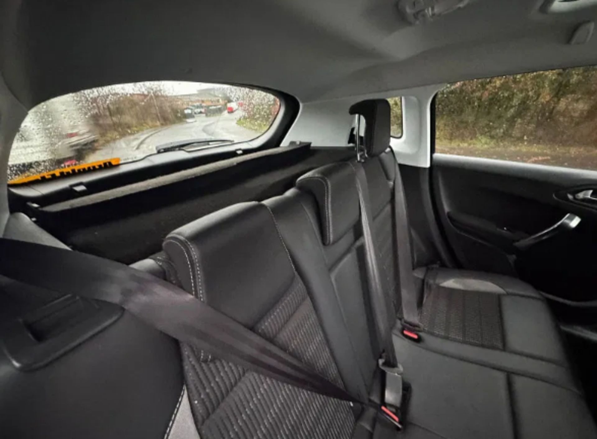 **(ONLY 90K MILEAGE)** 2016 PEUGEOT 2008 1.2 PURETECH ALLURE SUV >>--NO VAT ON HAMMER--<< - Image 13 of 21