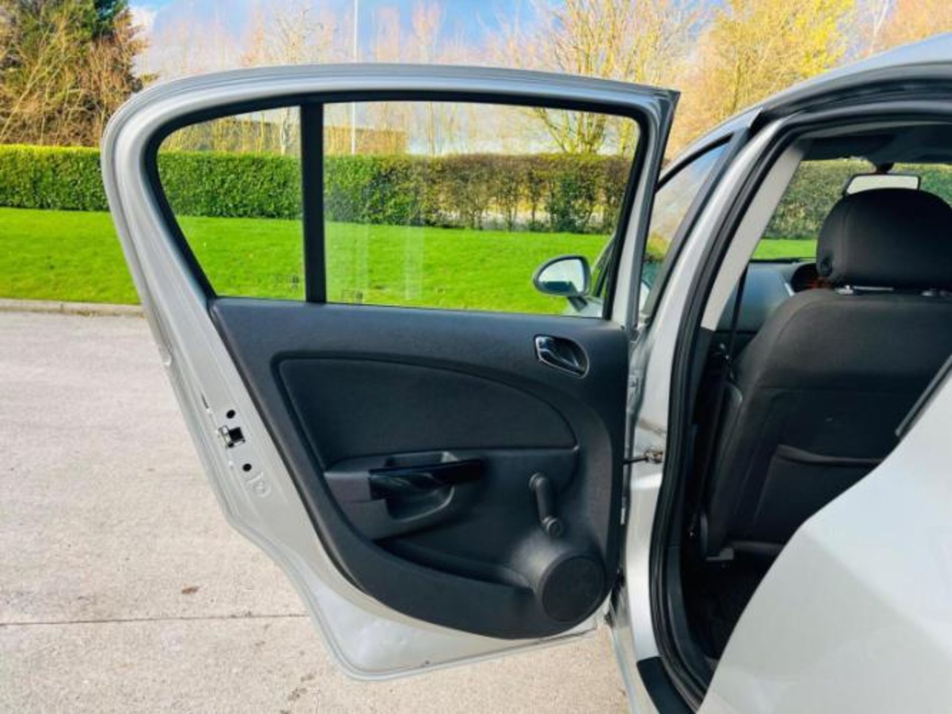 VAUXHALL CORSA 1.2I ECOFLEX 16V EXCLUSIV 5DR (A/C)>>--NO VAT ON HAMMER--<< - Image 14 of 37