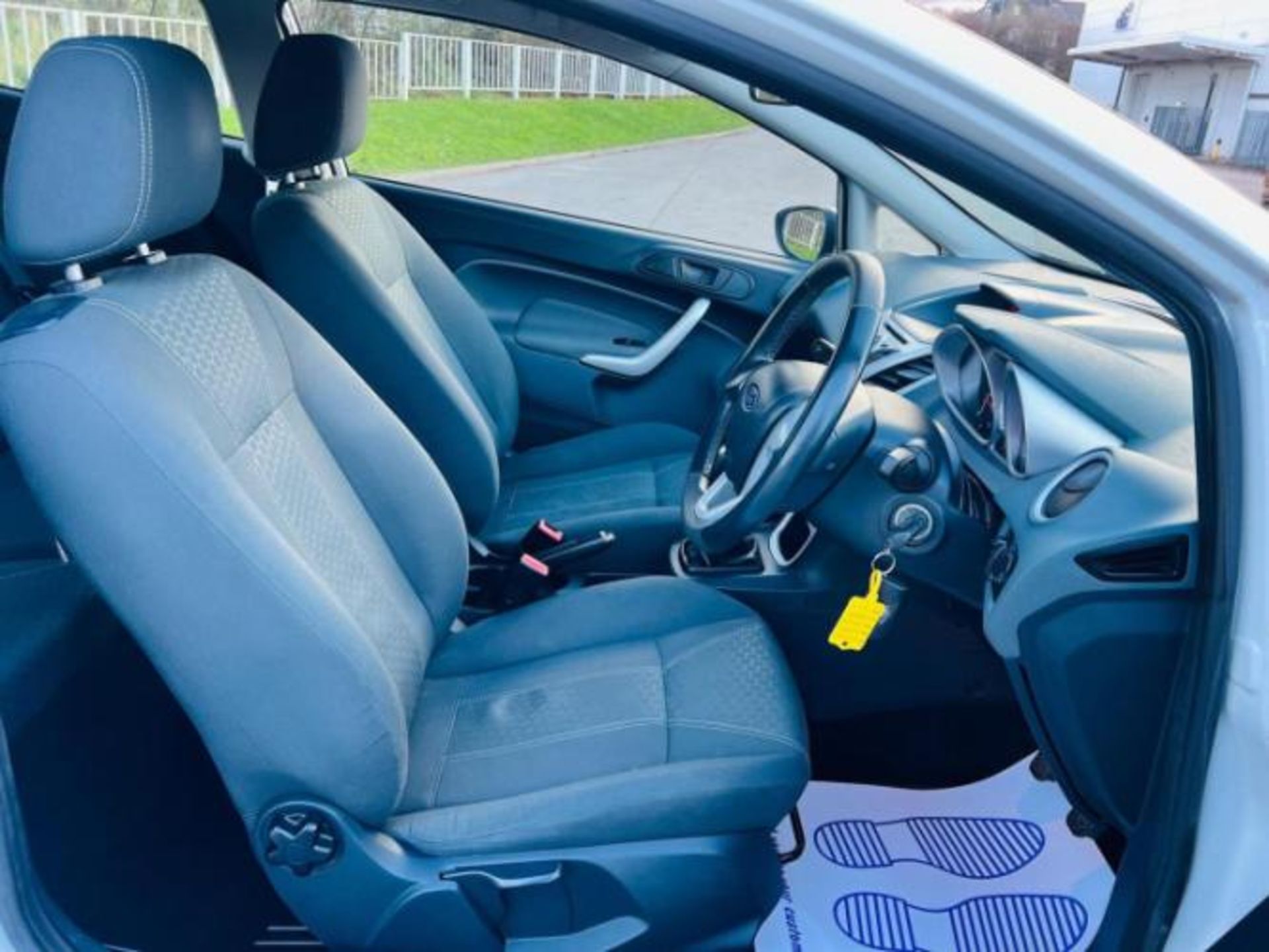 FORD FIESTA 1.25 ZETEC 3DR – 2010>>--NO VAT ON HAMMER--<< - Image 23 of 33