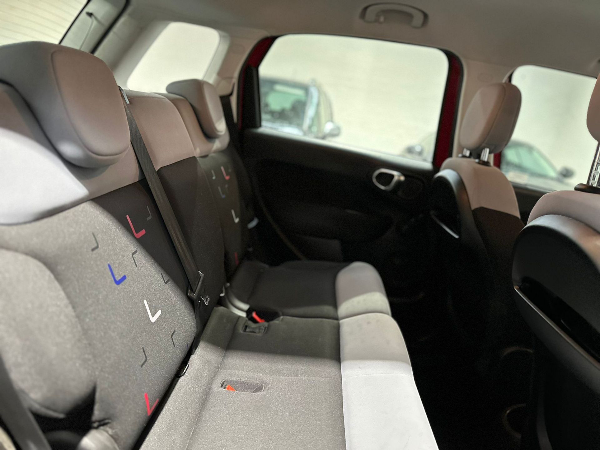 2017 FIAT 500L POP STAR – 1.4 PETROL – ULEZ COMPLIANT – GREAT SPEC >>--NO VAT ON HAMMER--<< - Image 18 of 36