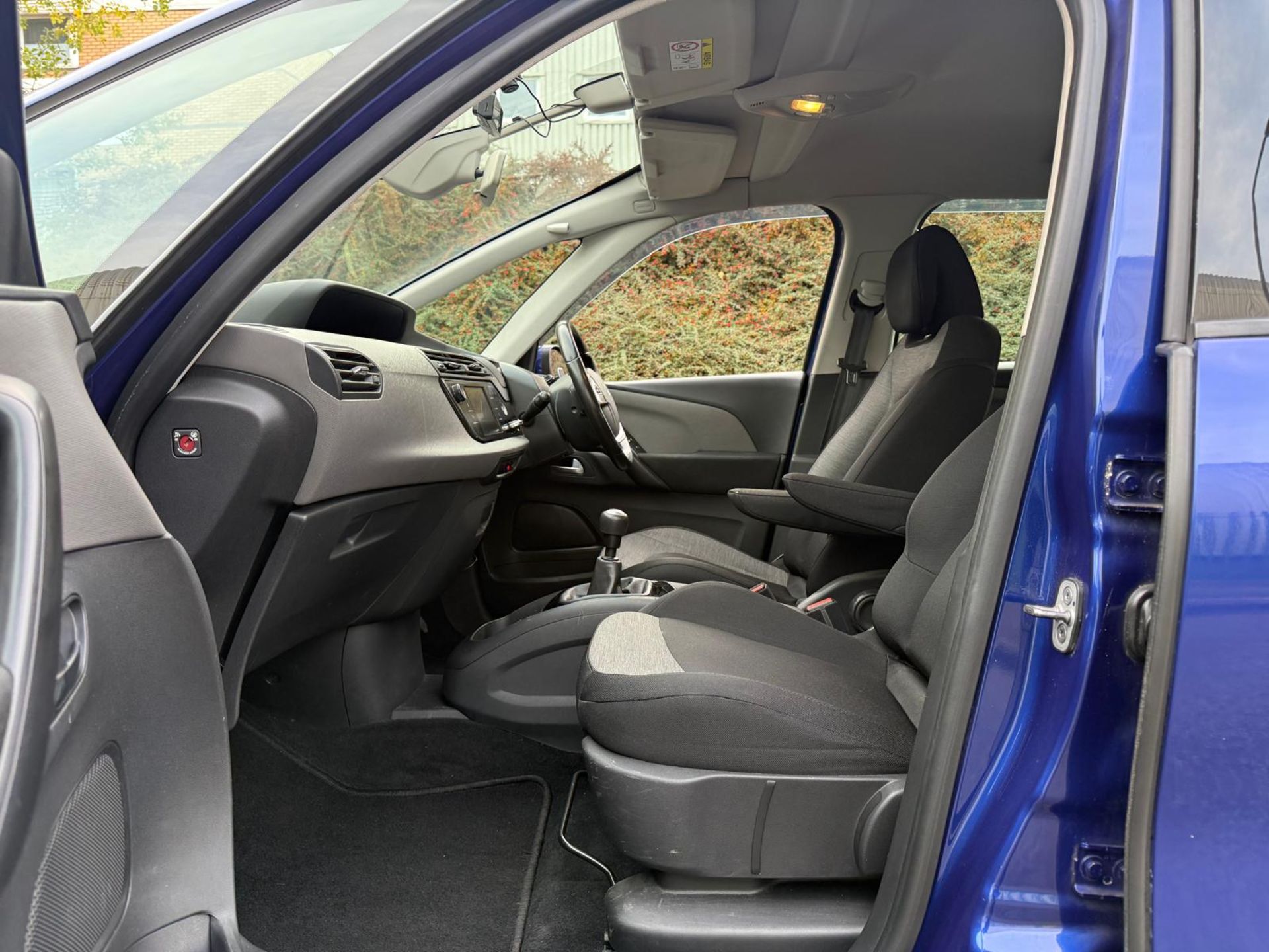 2014 CITROEN GRAND C4 PICASSO 1.6 E-HDI AIRDREAM EXCLUSIVE >>--NO VAT ON HAMMER--<< - Image 32 of 35