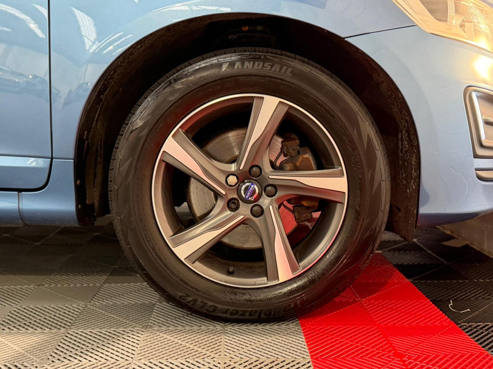 2015 VOLVO XC60 R-DESIGN D4 – BLUE >>--NO VAT ON HAMMER--<< - Image 45 of 46