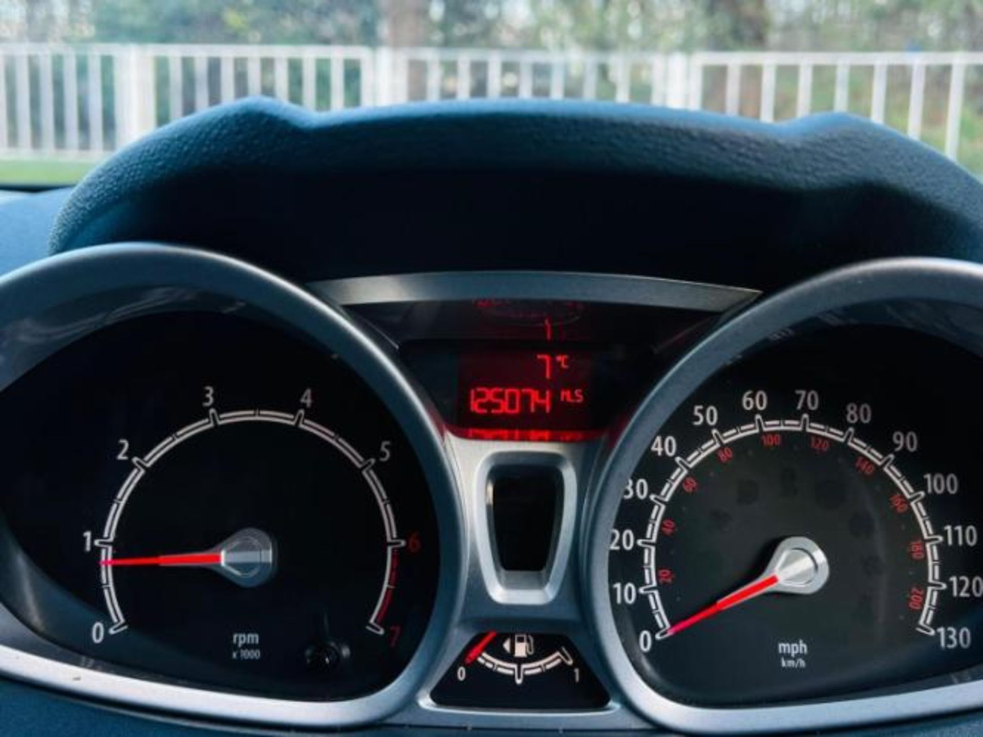 FORD FIESTA 1.25 ZETEC 3DR – 2010>>--NO VAT ON HAMMER--<< - Image 32 of 33