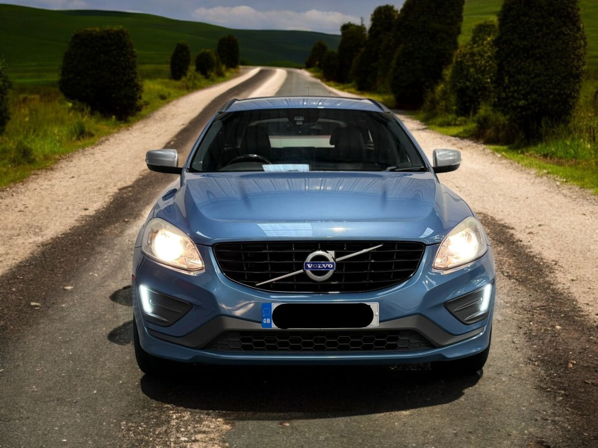 2015 VOLVO XC60 R-DESIGN D4 – BLUE >>--NO VAT ON HAMMER--<< - Image 13 of 46