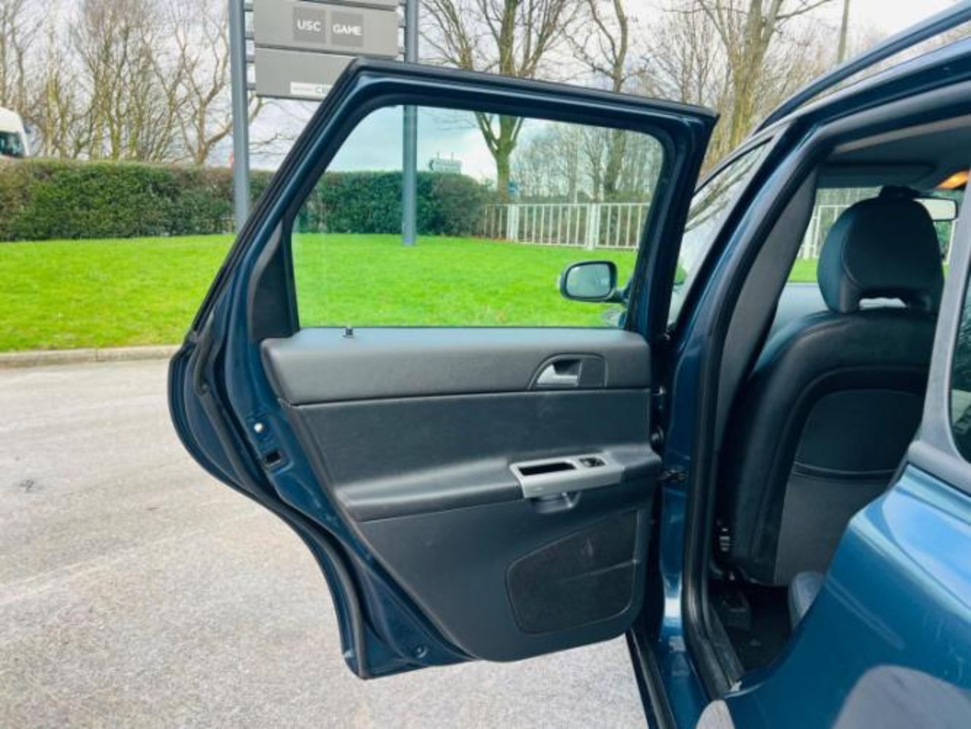 2008 VOLVO V50 2.0D SE 5DR DIESEL MANUAL ESTATE BLUE >>--NO VAT ON HAMMER--<< - Image 12 of 25