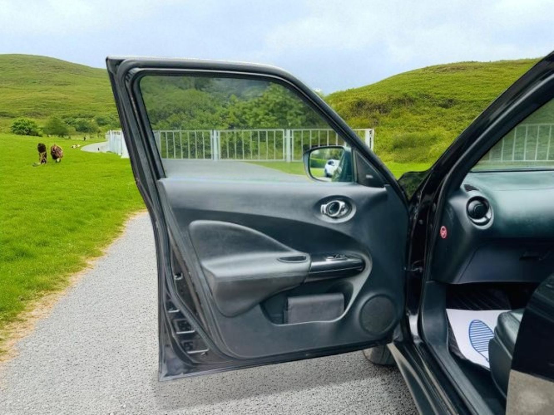 2016 NISSAN JUKE 1.6 TEKNA XTRON 5DR >>--NO VAT ON HAMMER--<< - Image 12 of 39