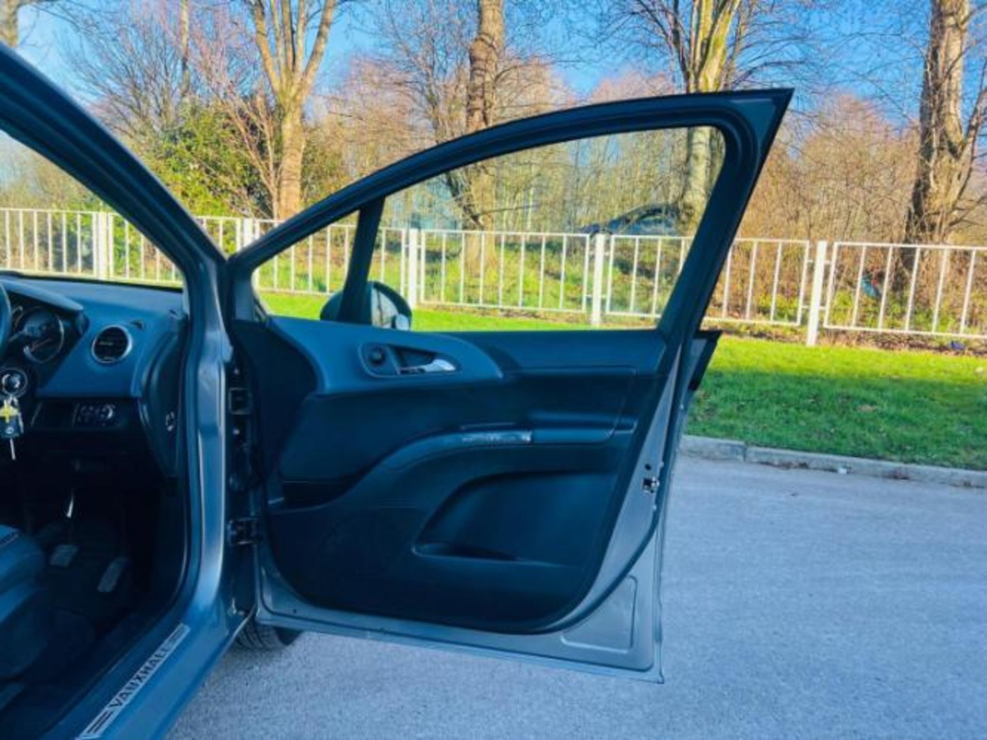 2012 VAUXHALL MERIVA 1.4 16V SE 5DR MPV >>--NO VAT ON HAMMER--<< - Image 21 of 32