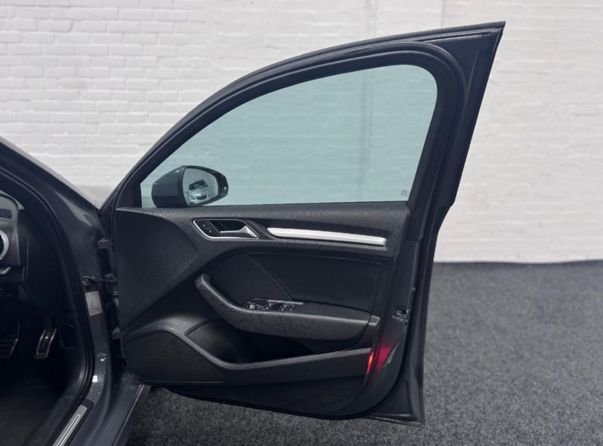 **(ONLY 95K MILEAGE)** 2017 AUDI A3 S LINE 1.4 TFSI S TRONIC SALOON >>--NO VAT ON HAMMER--<< - Image 13 of 39