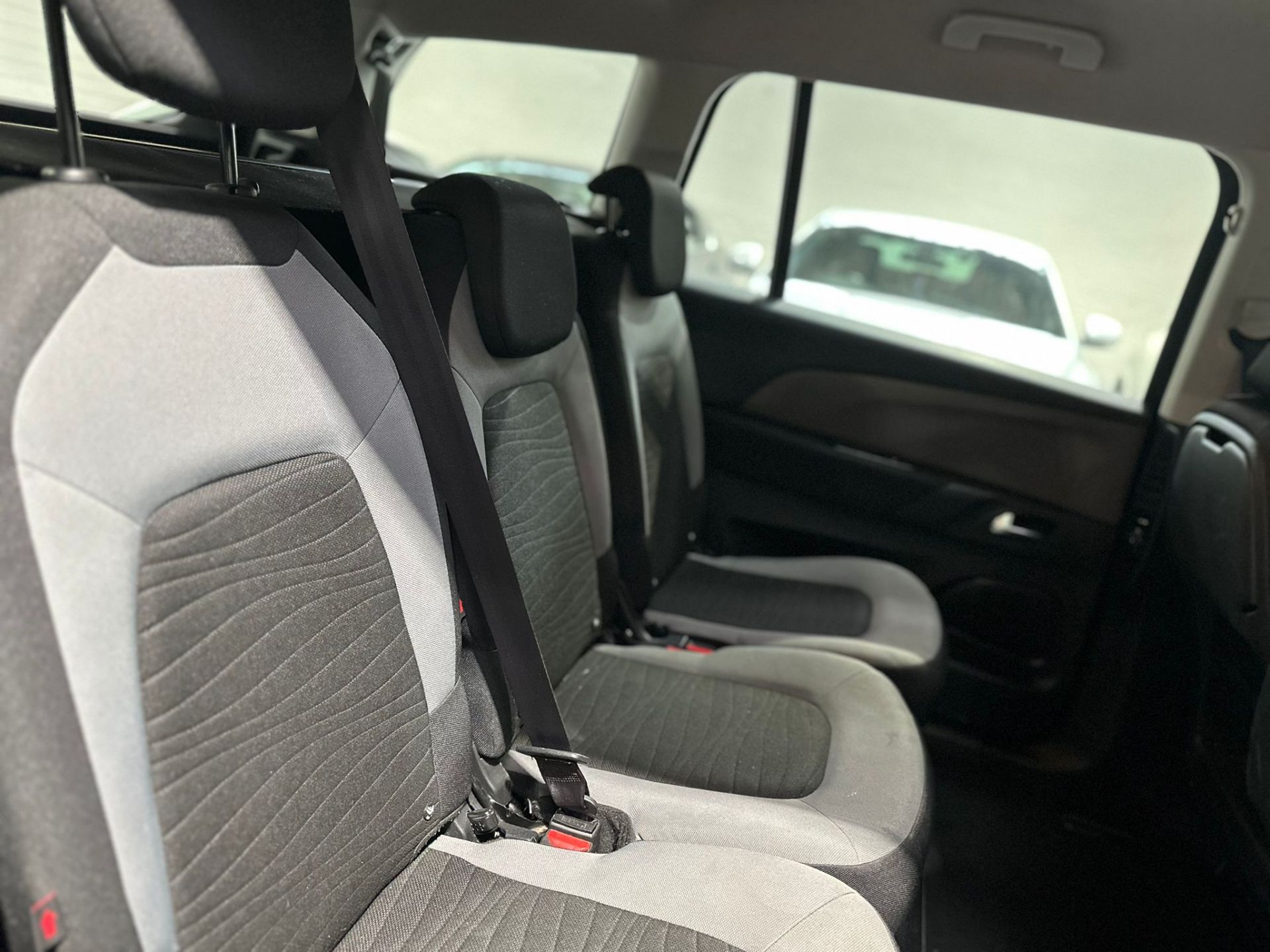 2014 CITROEN C4 GRAND PICASSO 1.6 DIESEL MANUAL – 2 KEYS >>--NO VAT ON HAMMER--<< - Image 18 of 22