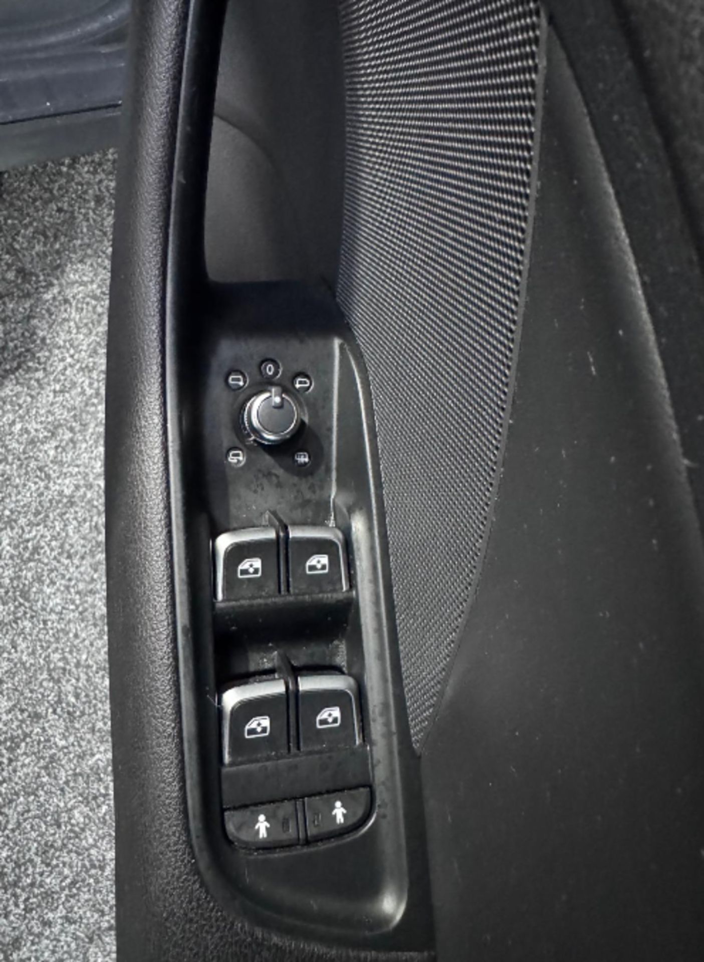 **(ONLY 95K MILEAGE)** 2017 AUDI A3 S LINE 1.4 TFSI S TRONIC SALOON >>--NO VAT ON HAMMER--<< - Image 36 of 39